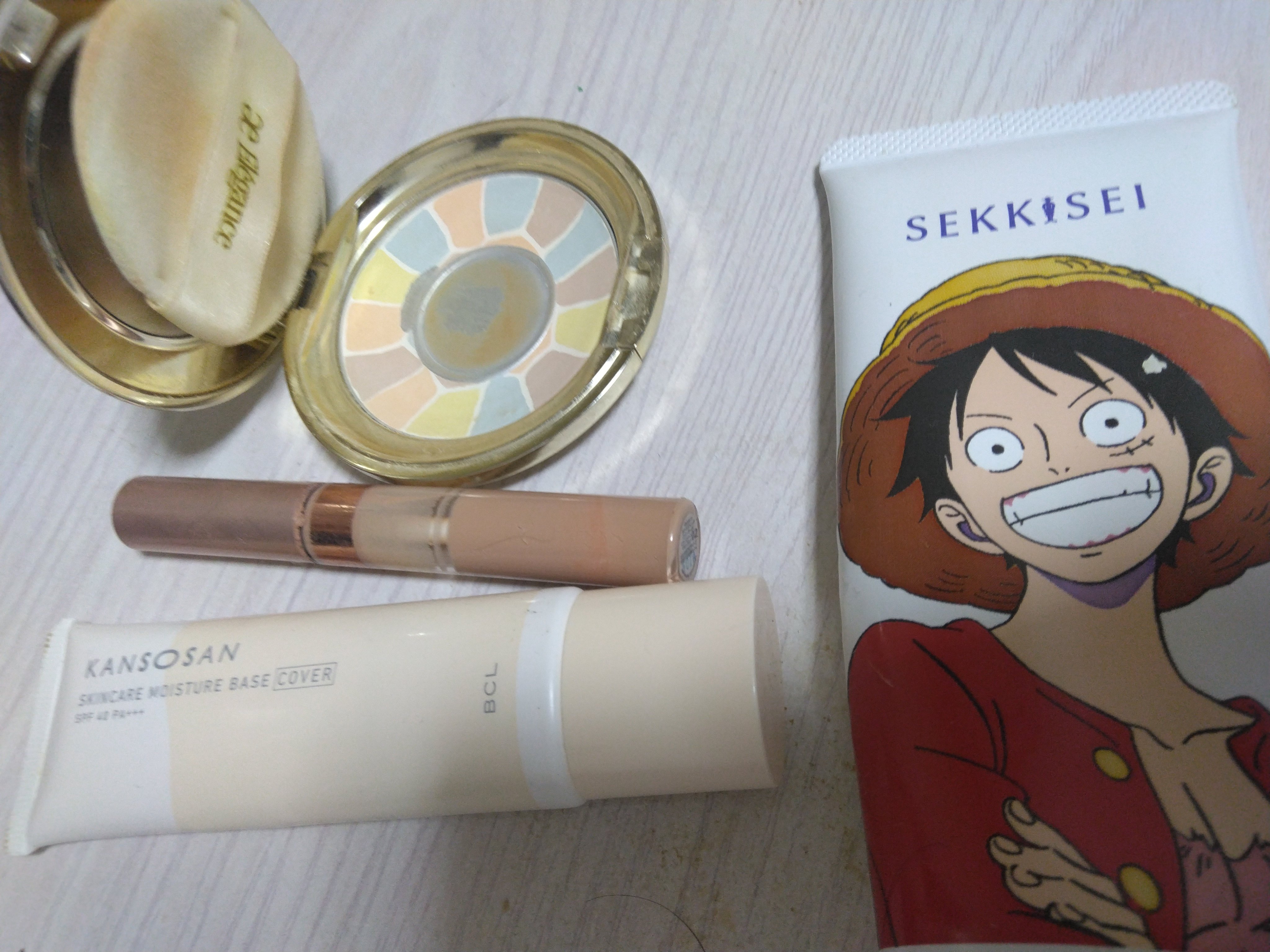 雪肌精 スキンケア UV エッセンス ジェル ワンピース限定デザイン/ルフィ(90g)/雪肌精/日焼け止めジェルを使ったクチコミ（1枚目）