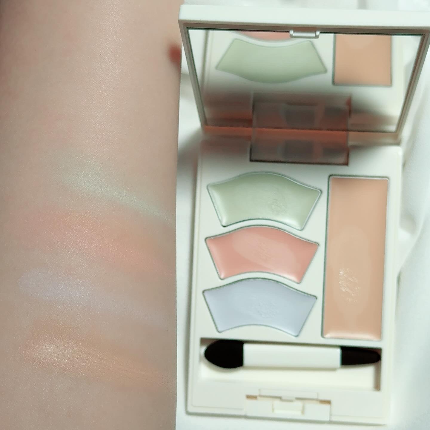 雪肌精 BLUE　メルティ マイ カラー バランサー/雪肌精/パレットコンシーラーを使ったクチコミ（2枚目）