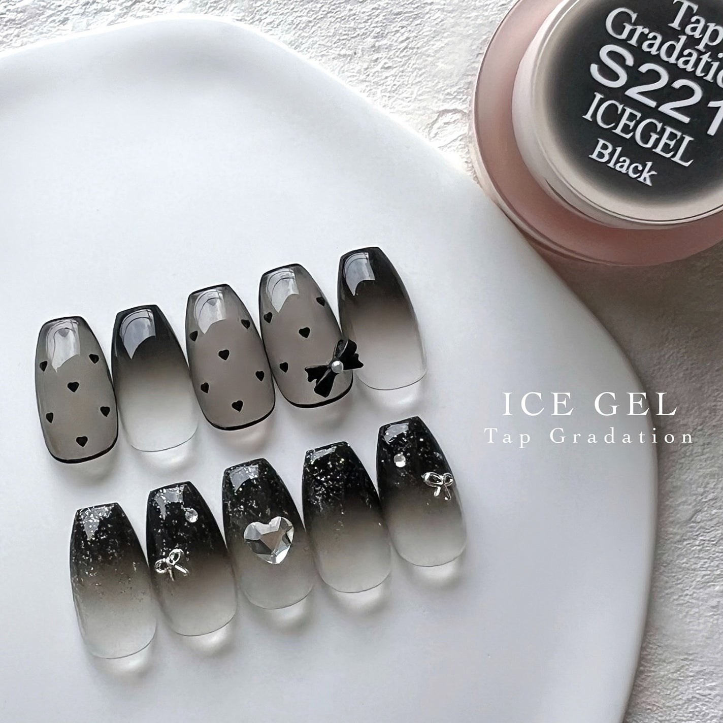 naomi on LIPS 「タップするだけ🫶グラデもシースルーネイルも簡単にできます😊✨新..」(1枚目)