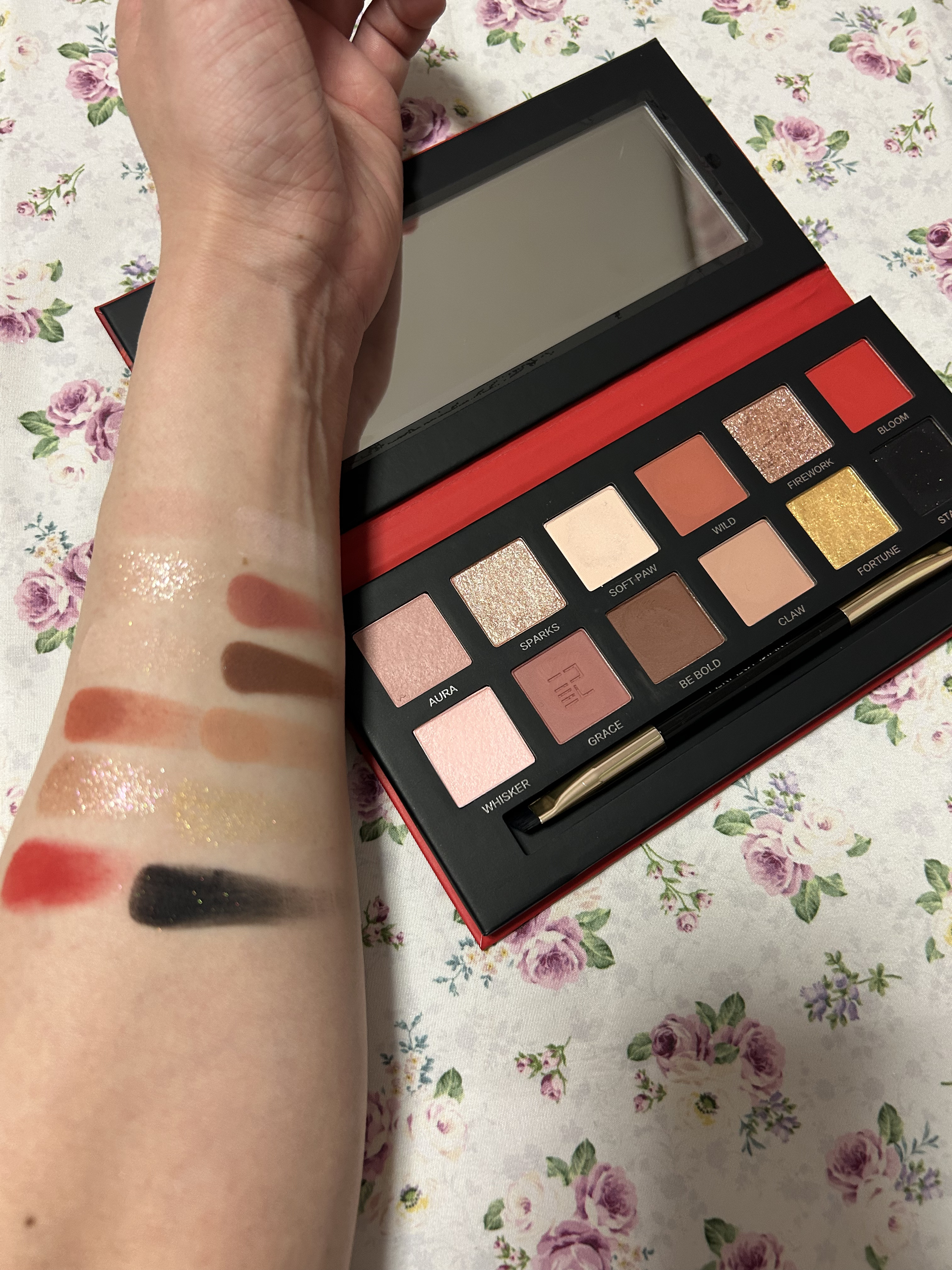 エクスプローラ12色 動物アイシャドウパレット/PERFECT DIARY/アイシャドウパレットを使ったクチコミ（2枚目）