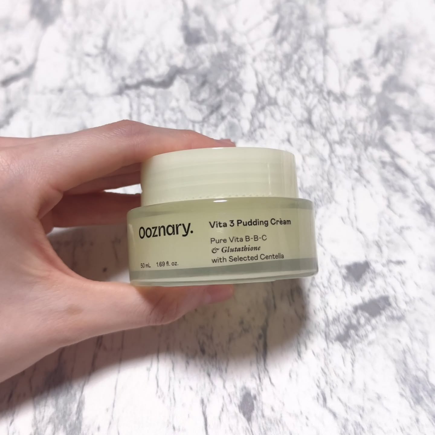 Ooznary
ビタ3プリンクリーム

寝ている間にビタミンで集中ケア♪
ニキビ跡が気になる私にピッタリのクリーム。
プルプルのクリームで、ゆずみたいな香りがしてすっごく良い香り。

すごくなめらかなテクスチャーで、とろける使い心地♪夜のス