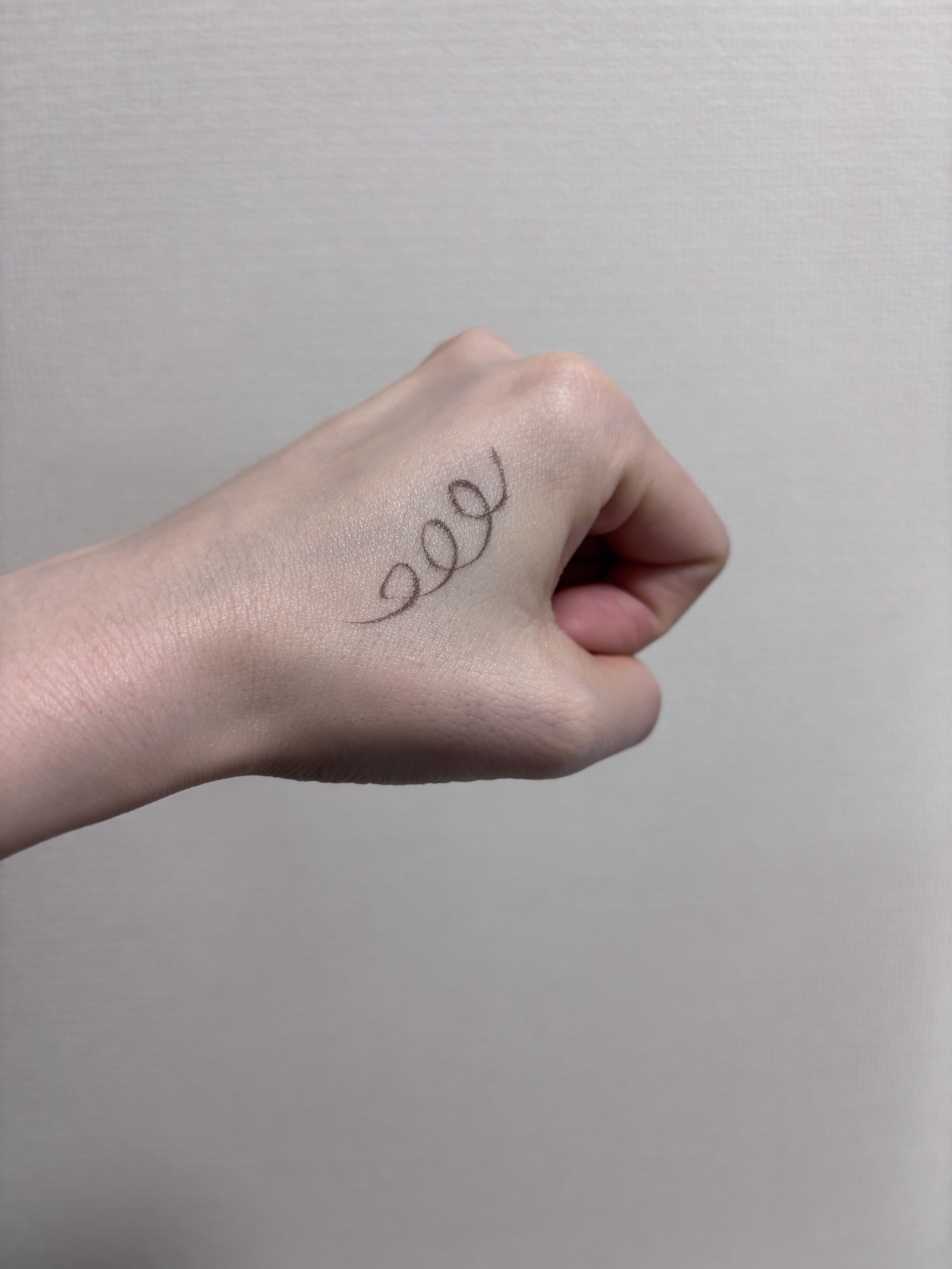 リキッドアイライナーR5 極細筆/ラブ・ライナー/リキッドアイライナーを使ったクチコミ（3枚目）