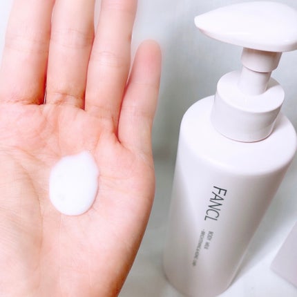 ボディミルク ブライトニング&エイジングケア<医薬部外品>/ファンケル/ボディミルクを使ったクチコミ(5枚目)