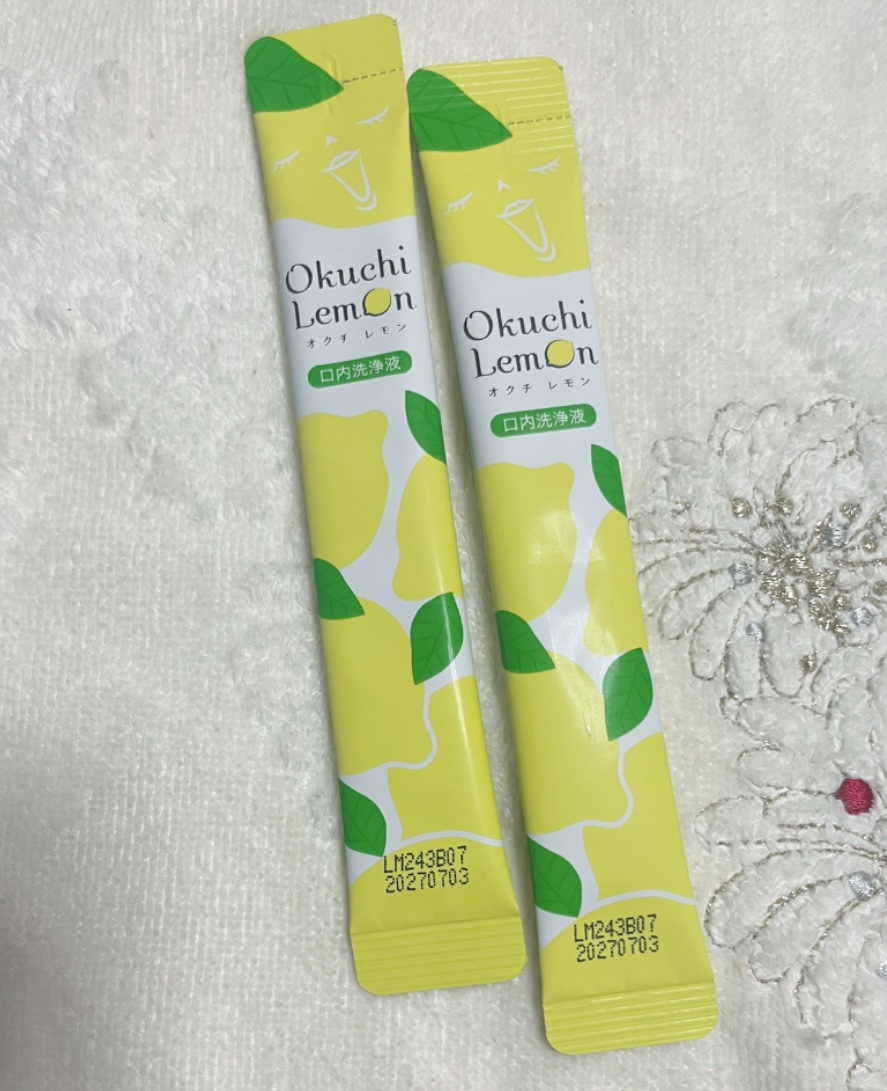 オクチレモン　マウスウォッシュ

11ml×5本入

¥264

ずっと気になってたやつ！

口に含んで、ゆすいで吐き出すだけ！

レモンの酸っぱさはあるけど、
ミント的なスースーはないのでよかったです

使用後は水ですすぐ必要なし！
もち