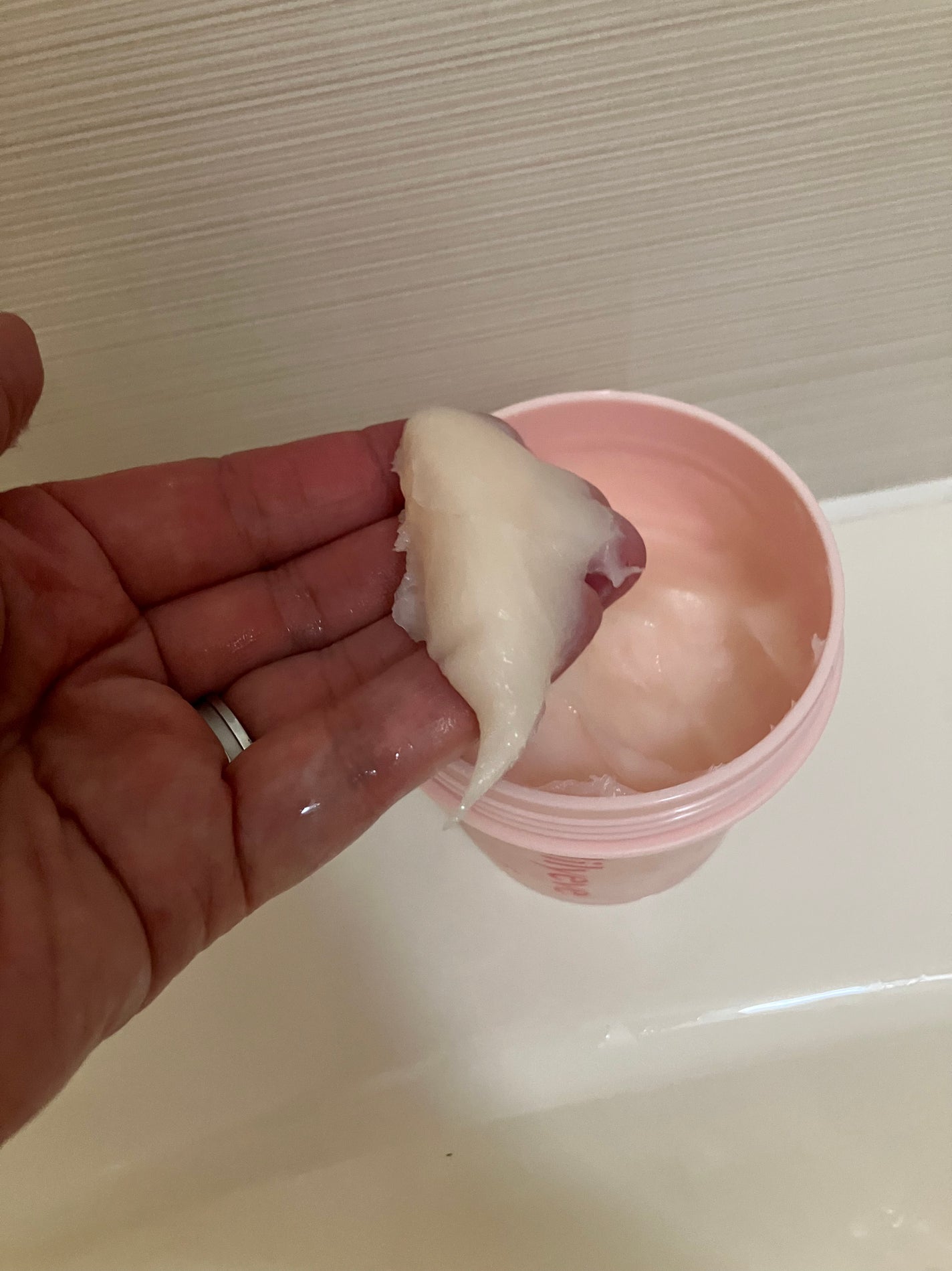 リペアターンジェラートヘアパック バウンシーベリー/リリーイブ/洗い流すヘアトリートメントを使ったクチコミ(4枚目)