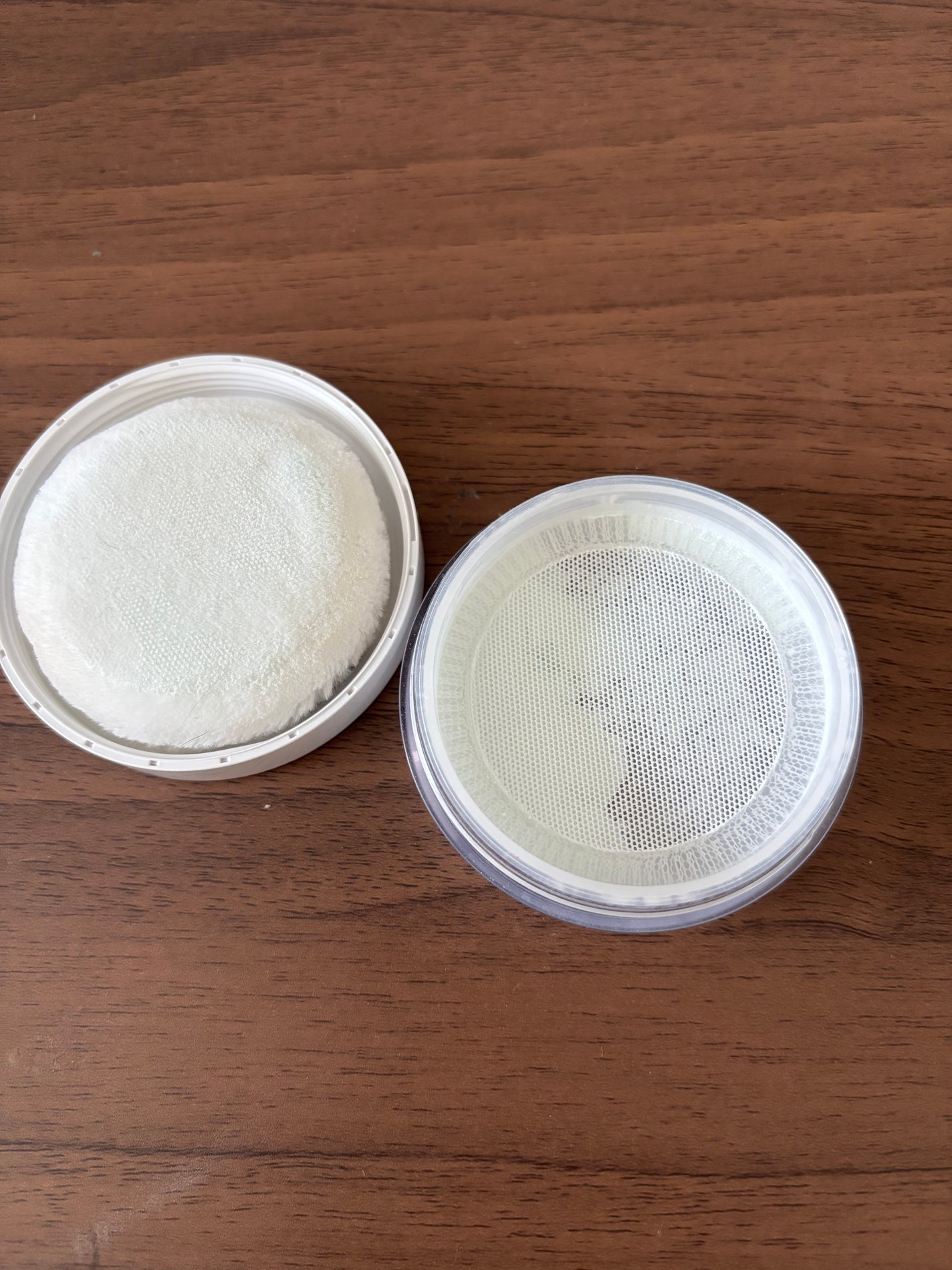 ポアレスフィクサー/プリマヴィスタ/ルースパウダーを使ったクチコミ(1枚目)