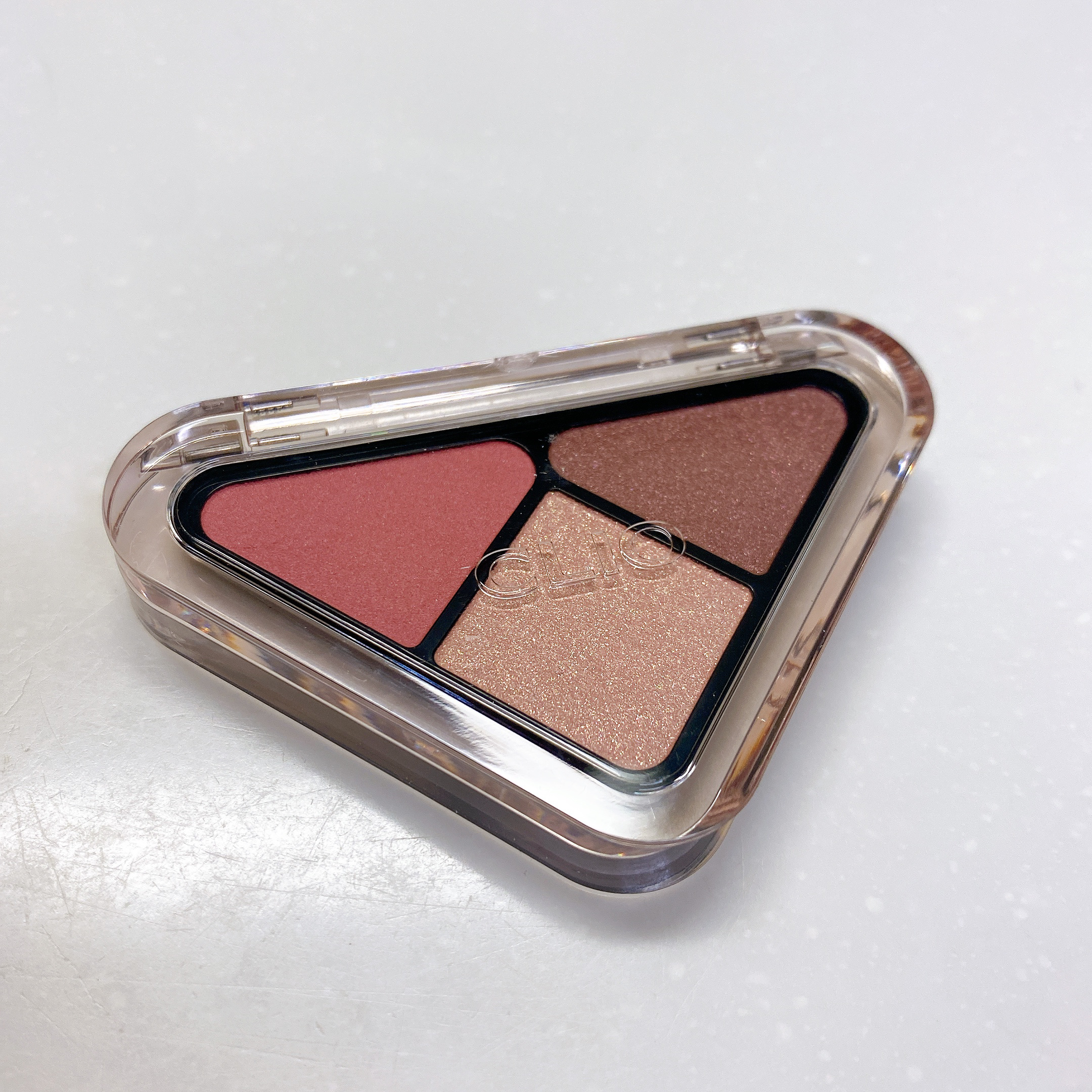 エッセンシャル シャドウ タップ/CLIO/アイシャドウパレットを使ったクチコミ（1枚目）