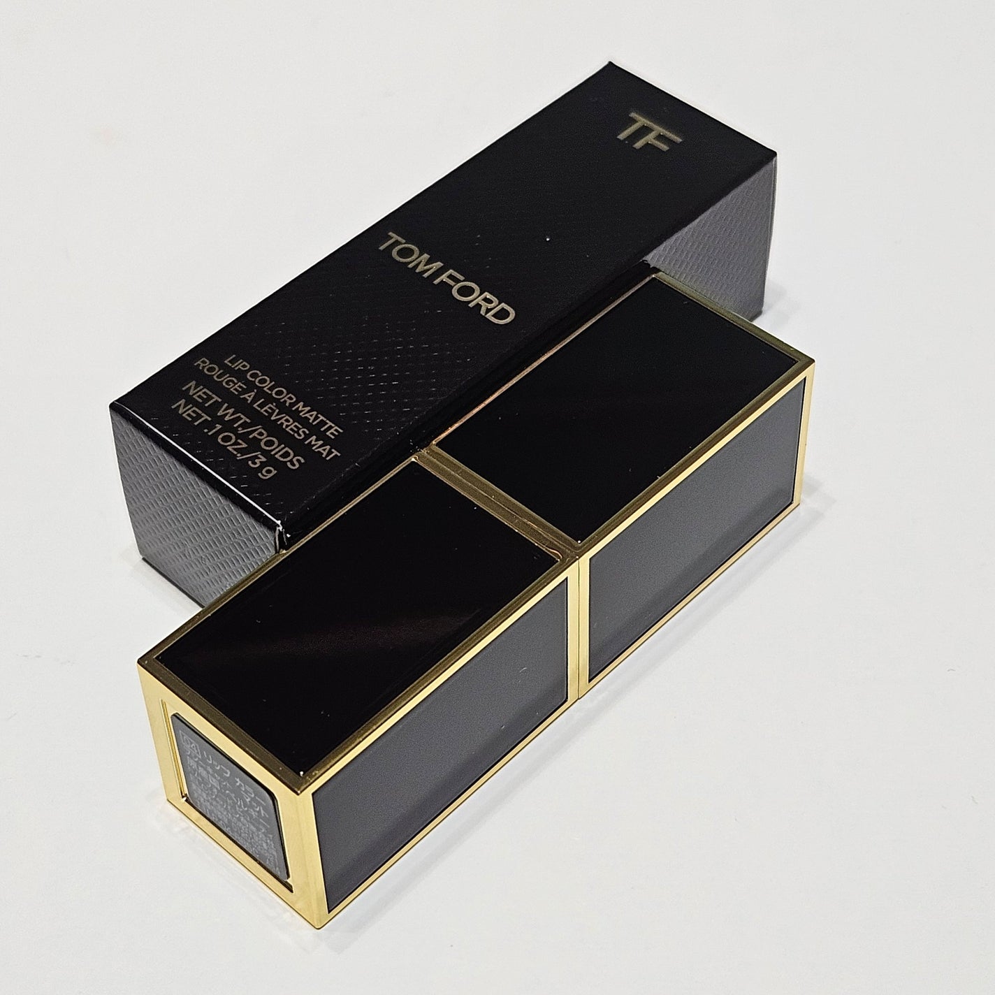 リップ ラッカー リュクス (マット) /TOM FORD BEAUTY/口紅を使ったクチコミ(2枚目)