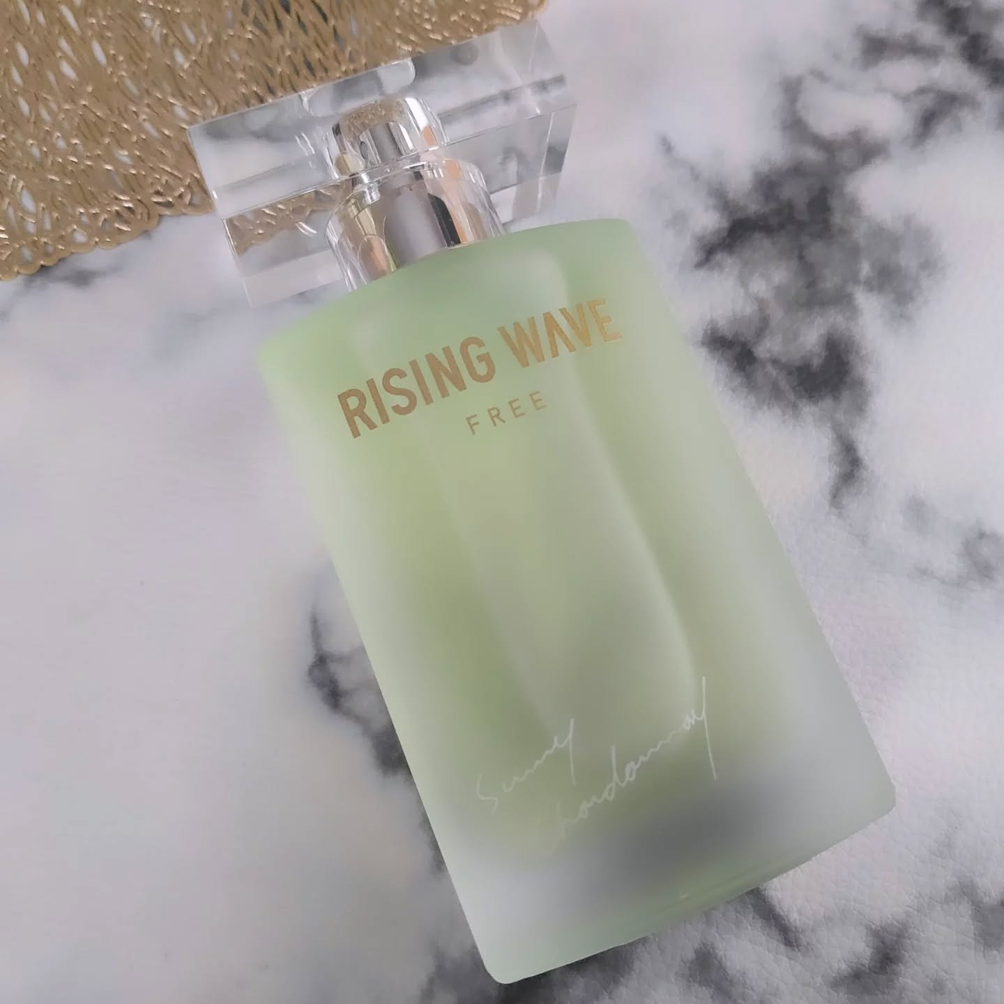 ライジングウェーブ フリー サニーシャルドネ オードトワレ/ライジングウェーブ/香水(メンズ)を使ったクチコミ（2枚目）