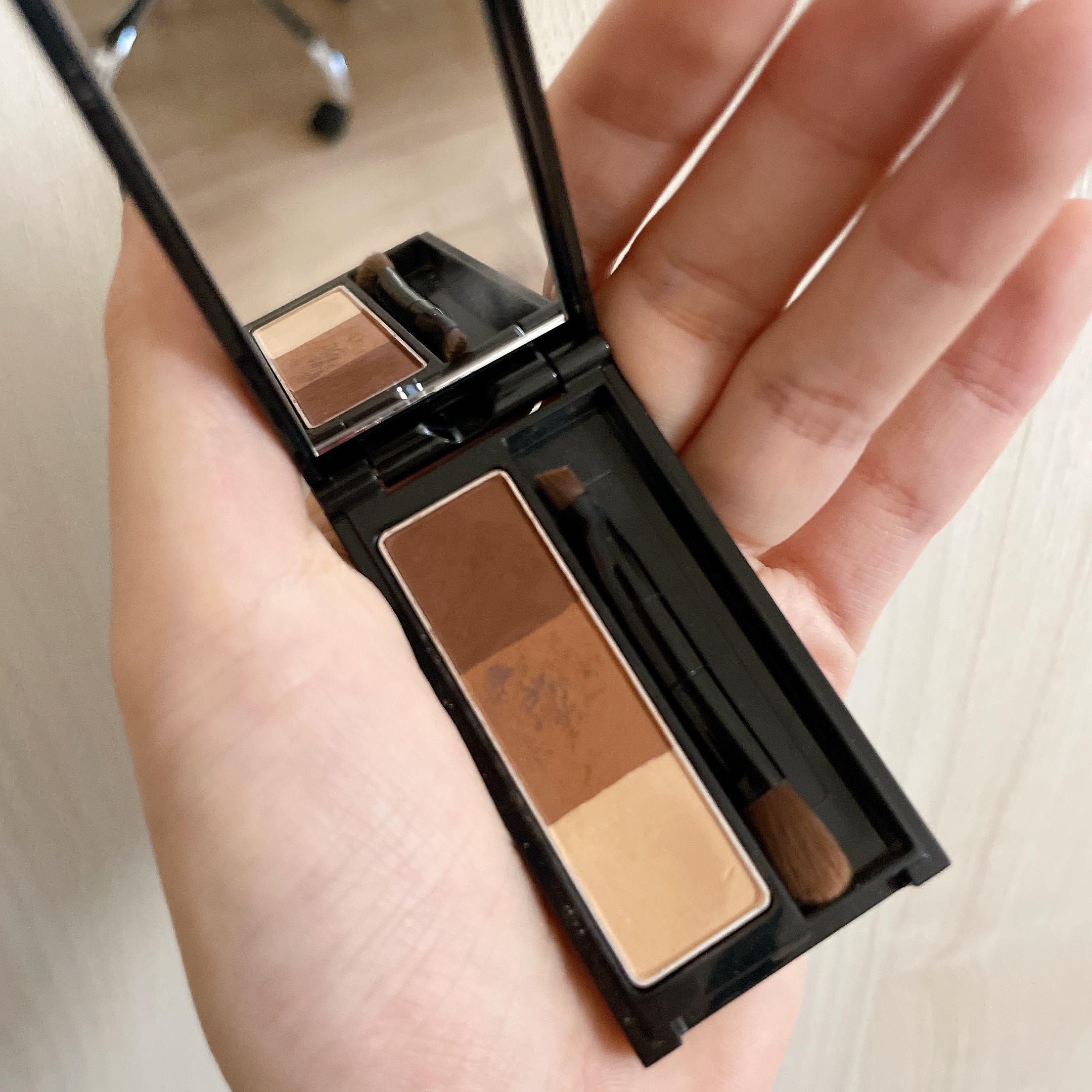 ケイト デザイニングアイブロウ3D/KATE/パウダーアイブロウを使ったクチコミ（2枚目）