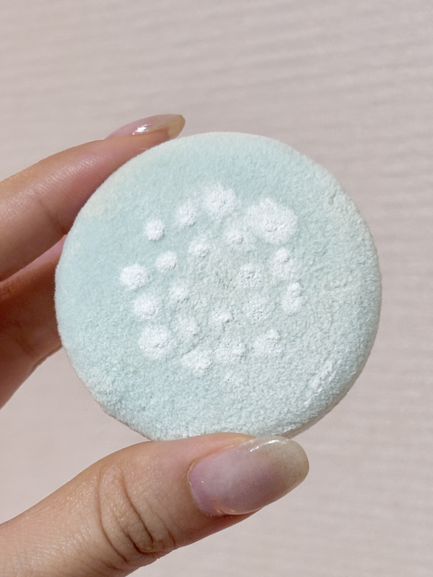 ノーセバム　ミネラルパウダー　N/innisfree/ルースパウダーを使ったクチコミ（3枚目）