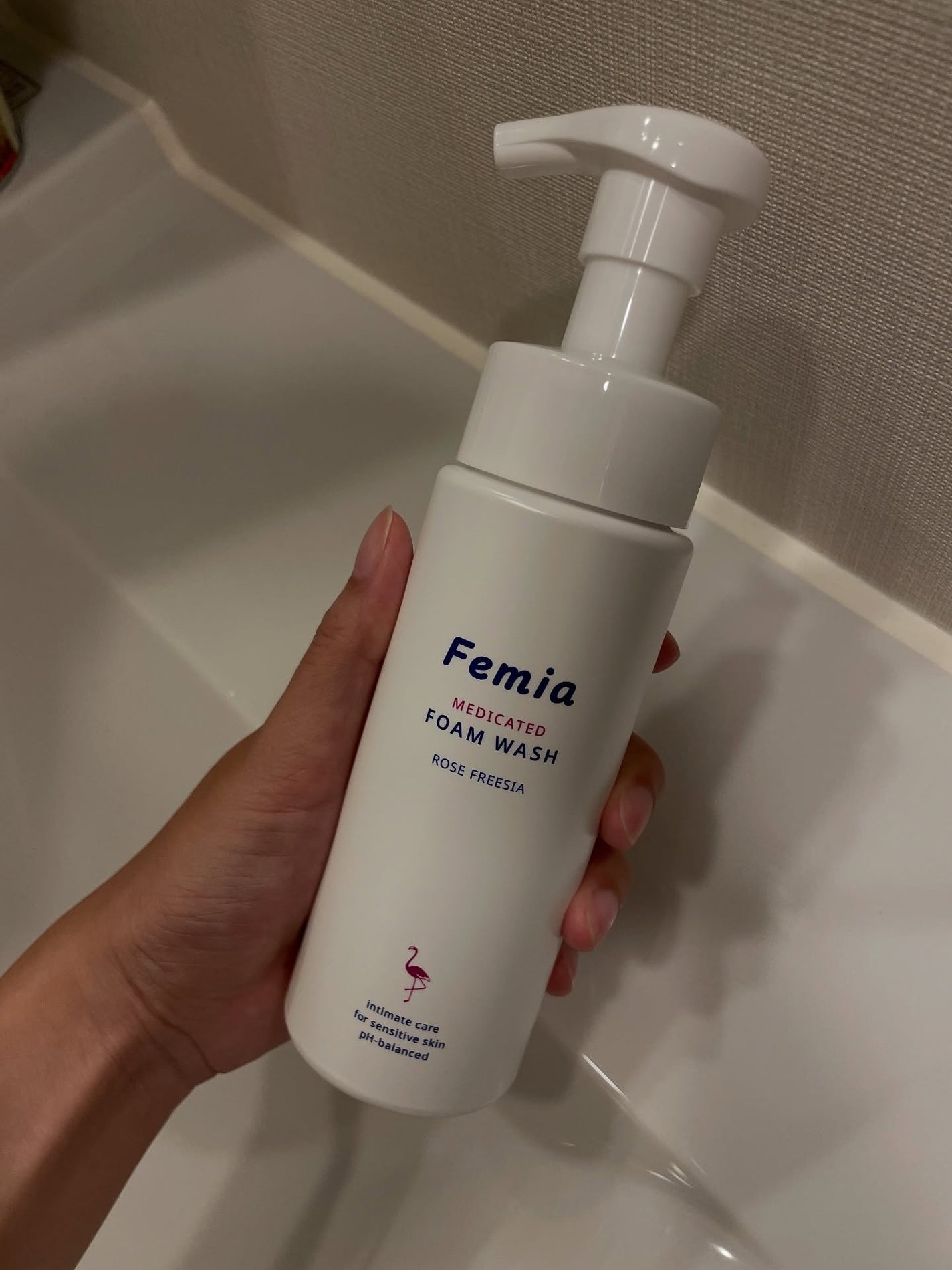 薬用泡ウォッシュ ローズとフリージアの香り /Femia/デリケートゾーンケアを使ったクチコミ(2枚目)