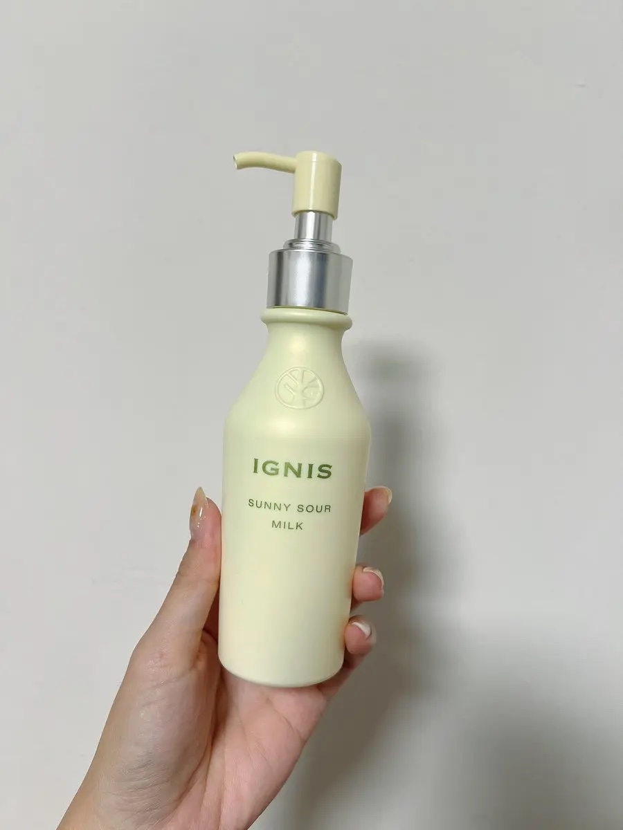 IGNIS サニーサワー ミルクのクチコミ「イグニスのサニーサワーミルク੯‧̀͡⬮
脂性肌さんに激推し！！
ジェルっぽくて、潤うのにさらっ.....」（1枚目）