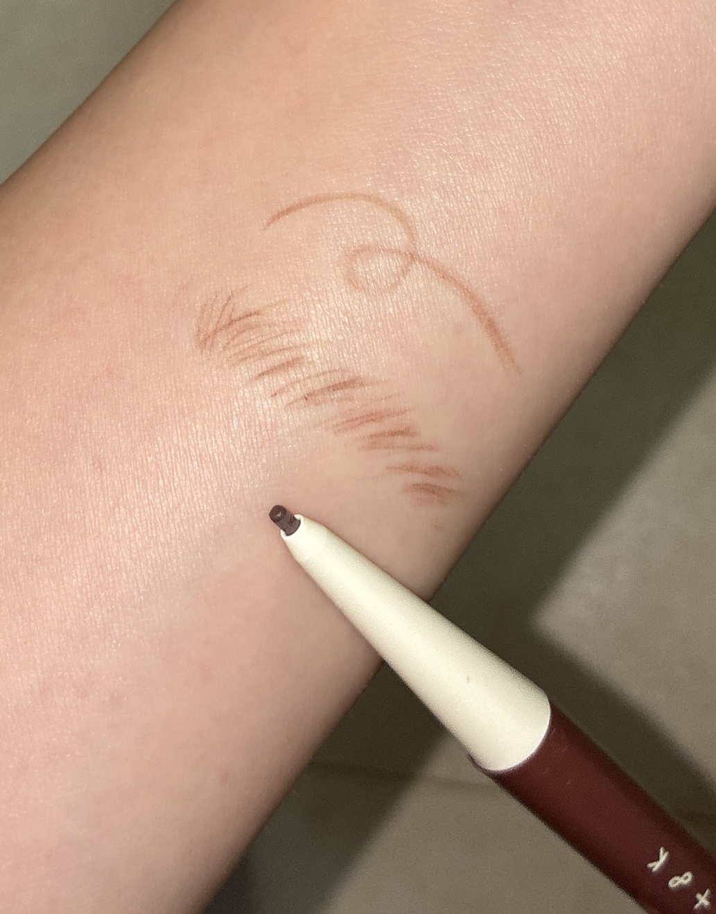 ブロウガイドペンシル/t8k/アイブロウペンシルを使ったクチコミ（2枚目）