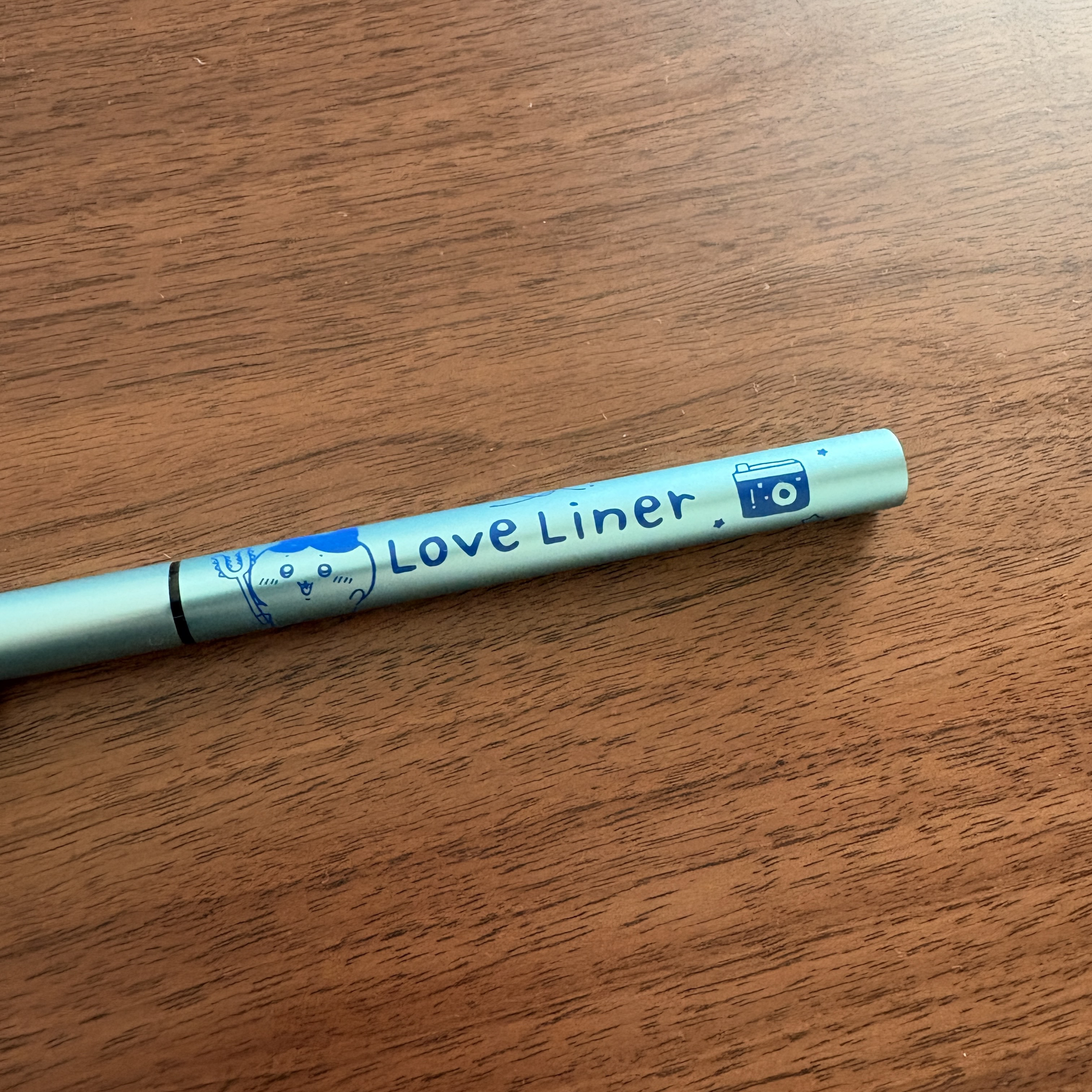 
私ハチワレが大好きで🐶🩵
パケ買いです💞
ラブ・ライナーは描きやすくて元々使ってたんですけど、完全に可愛くて🤤

#アイメイク #プチプラコスメ #ラブライナーリキッド #パケ買い 