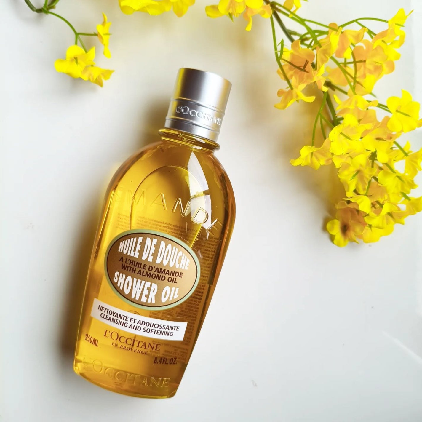 くろ on LIPS 「#PR#ロクシタンシャワーオイルって?べたべたしないの?とおそ..」(1枚目)