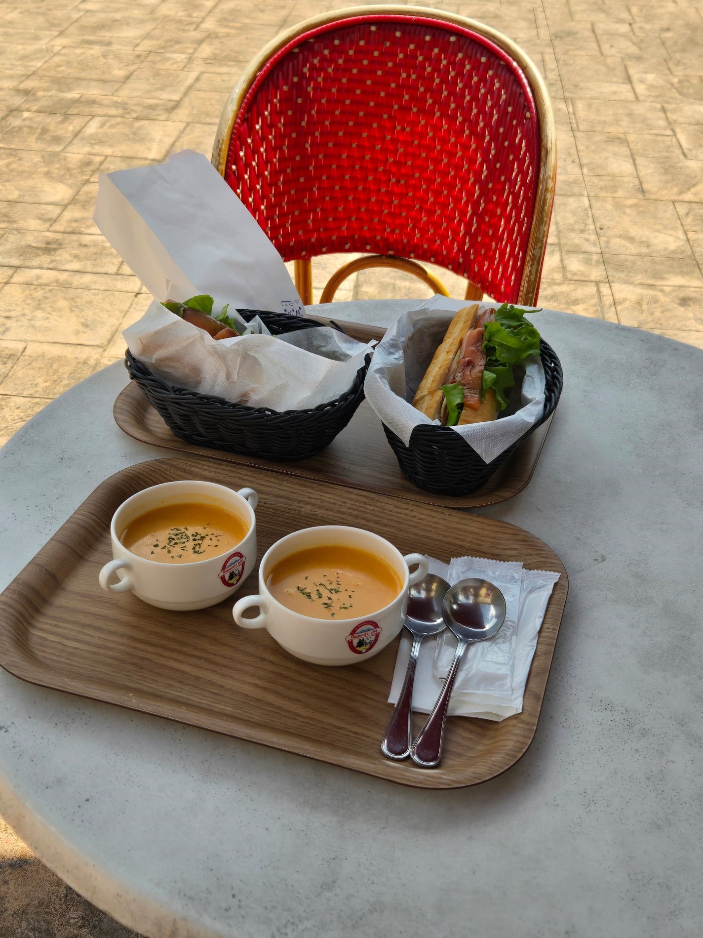 出荷直前の豚フォロバ100 on LIPS 「リサとガスパールタウン..」(2枚目)