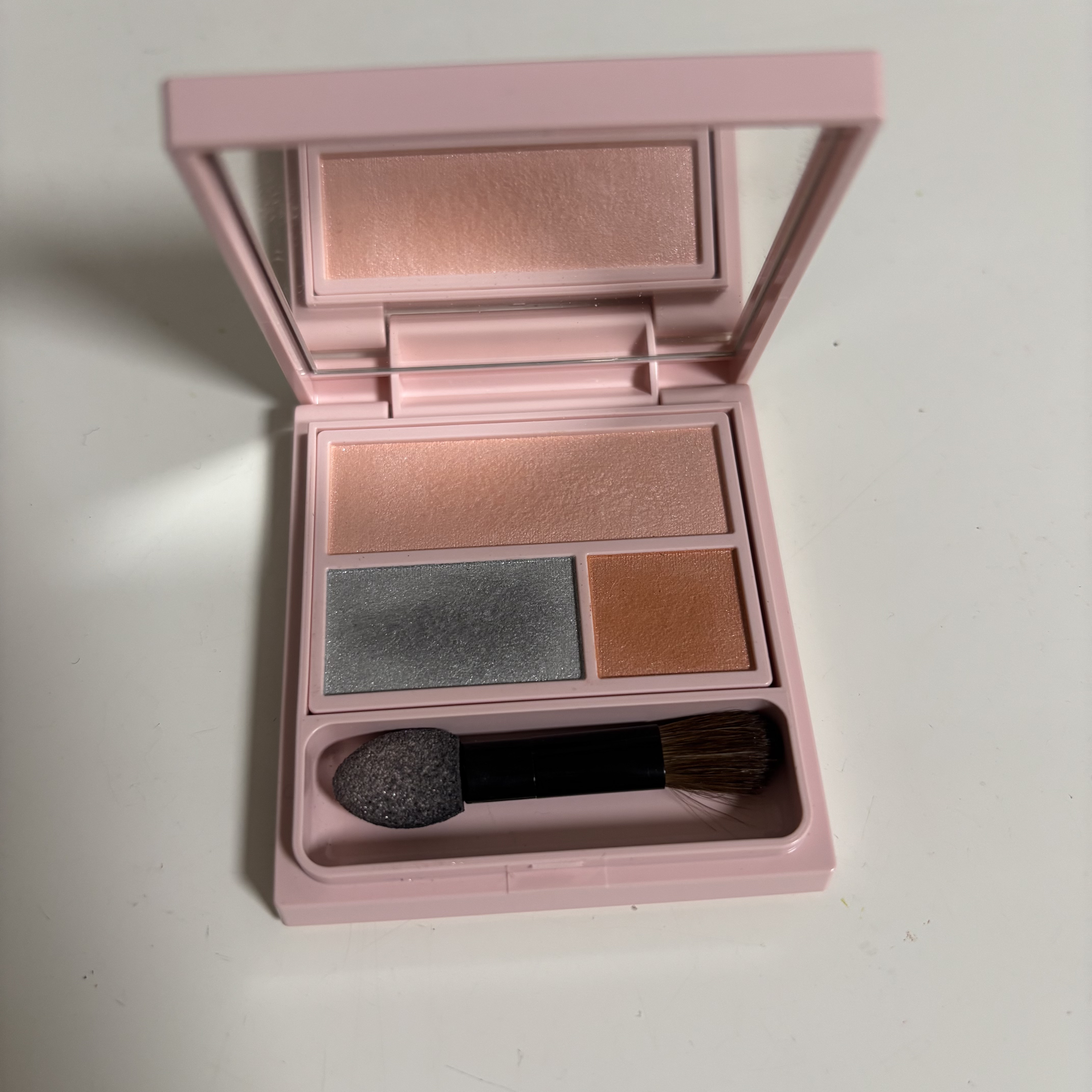 フーミー アイシャドウパレット/WHOMEE/アイシャドウパレットを使ったクチコミ（1枚目）