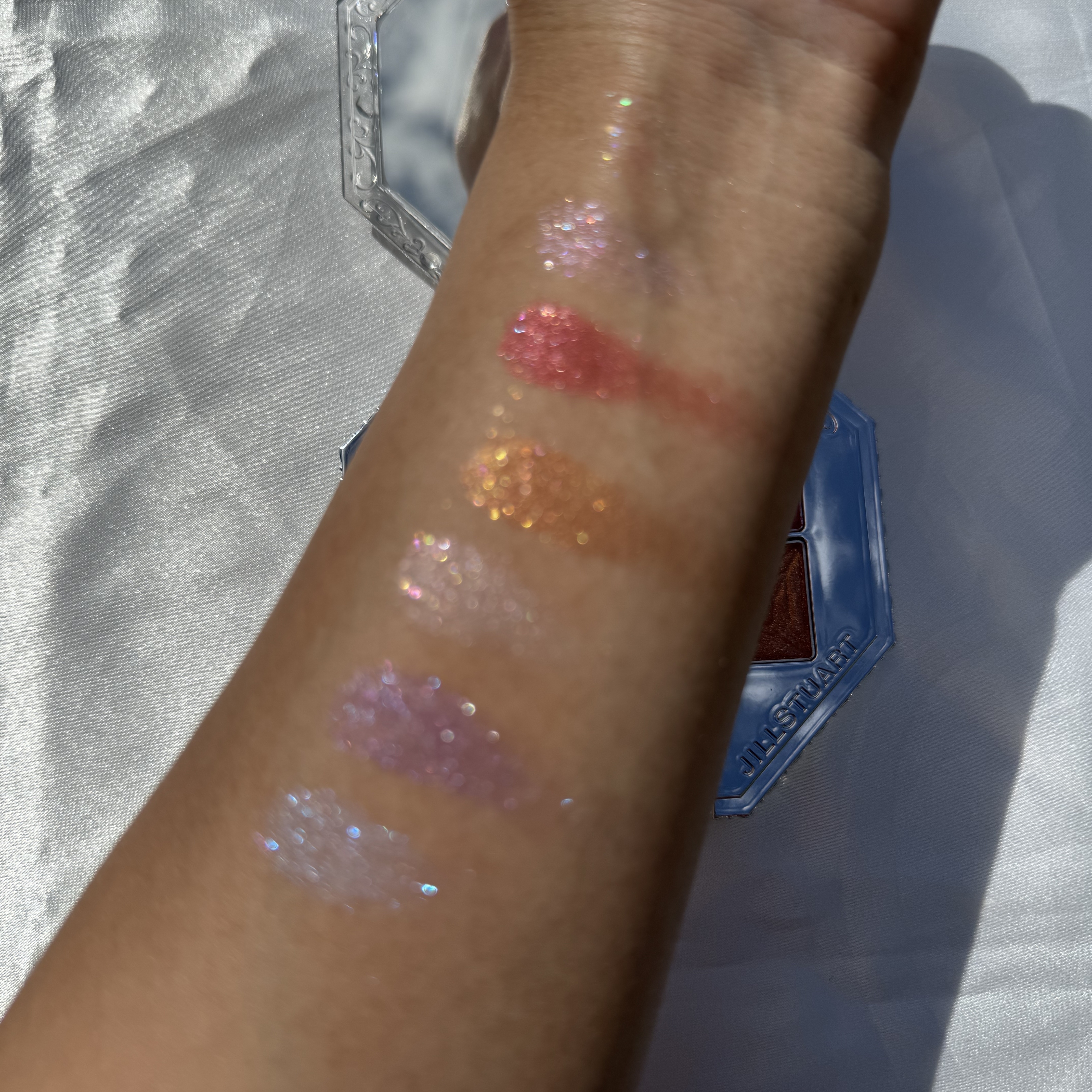 ジルスチュアート  20th アニバーサリー ジュエルカラーコンパクト/JILL STUART/アイシャドウパレットを使ったクチコミ（3枚目）