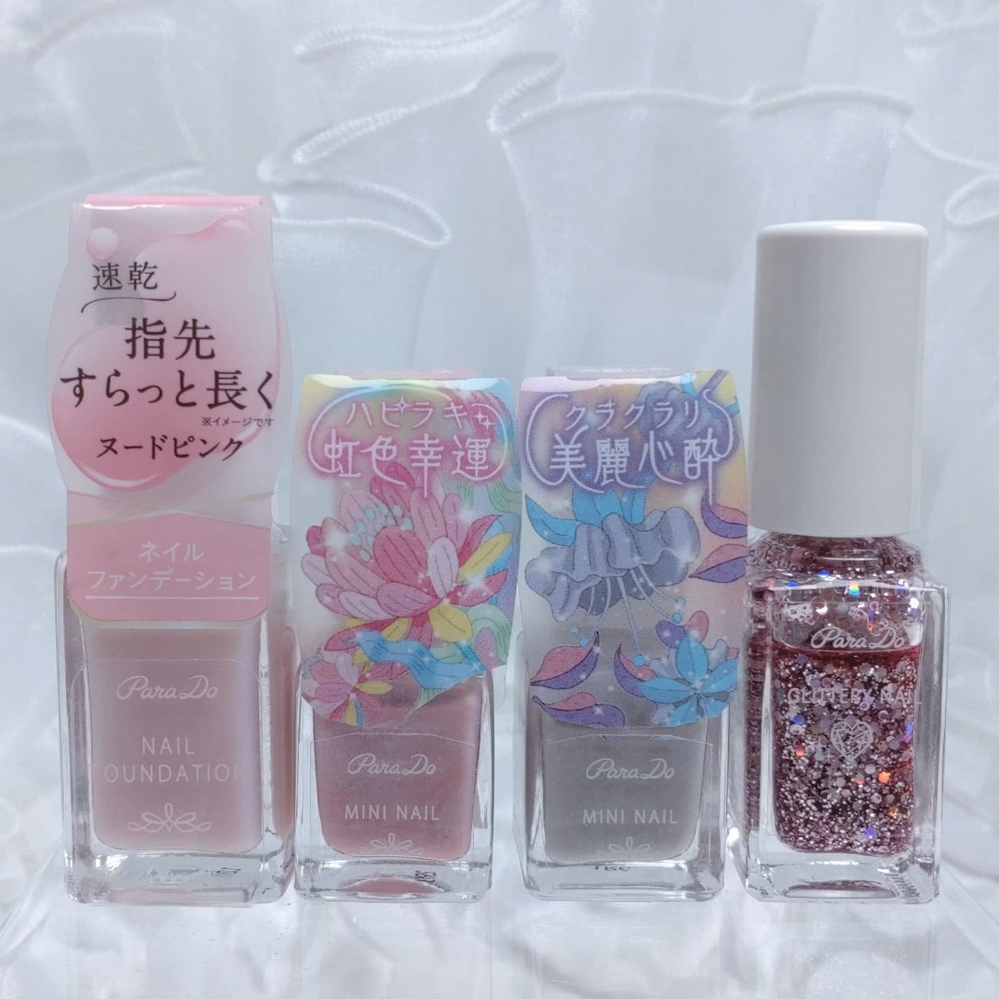 ミルクティ on LIPS 「✴✴パラドゥミニネイル2色を使って縦グラデネイル🩷🩶ベースにネ..」(8枚目)