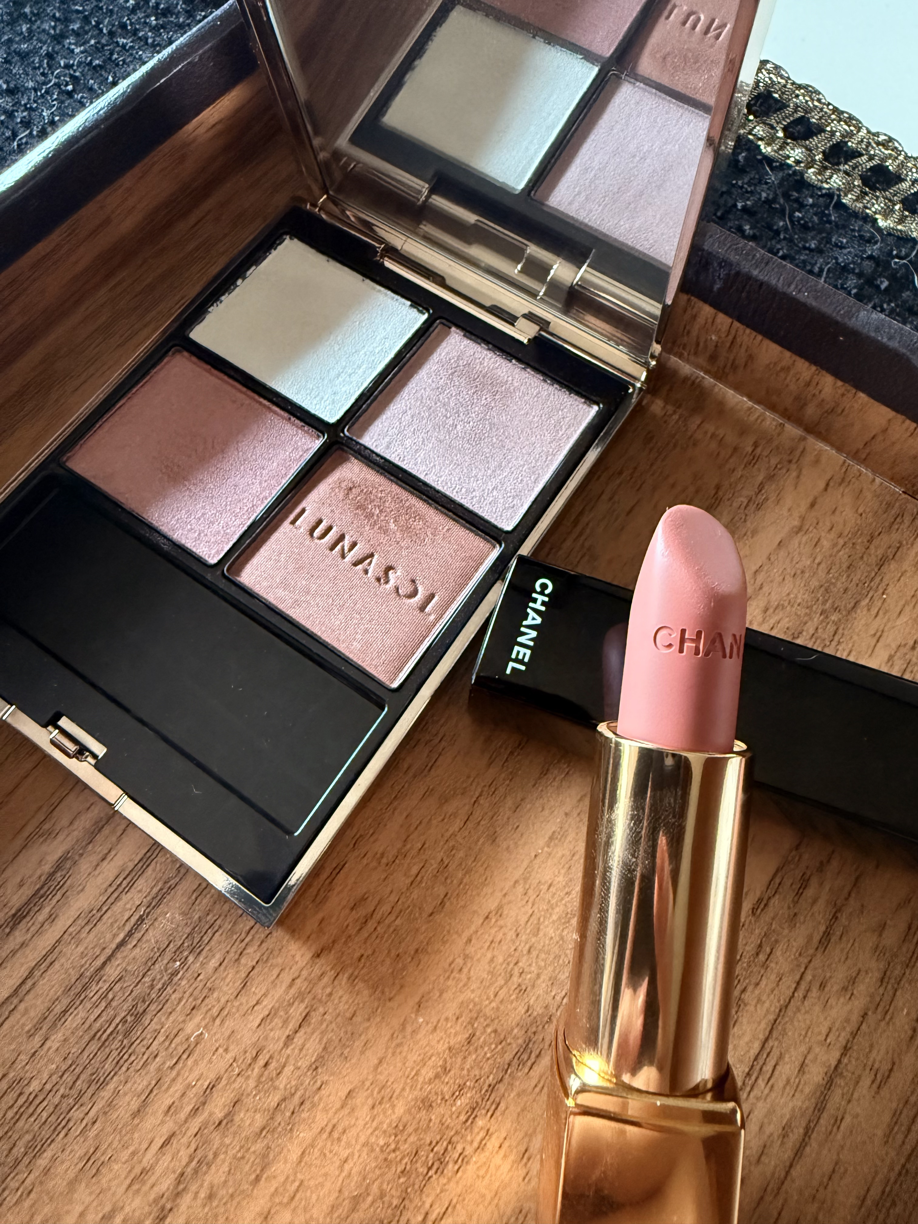 ルージュ アリュール ヴェルヴェット 76 ヴェルサティル/CHANEL/口紅を使ったクチコミ（2枚目）