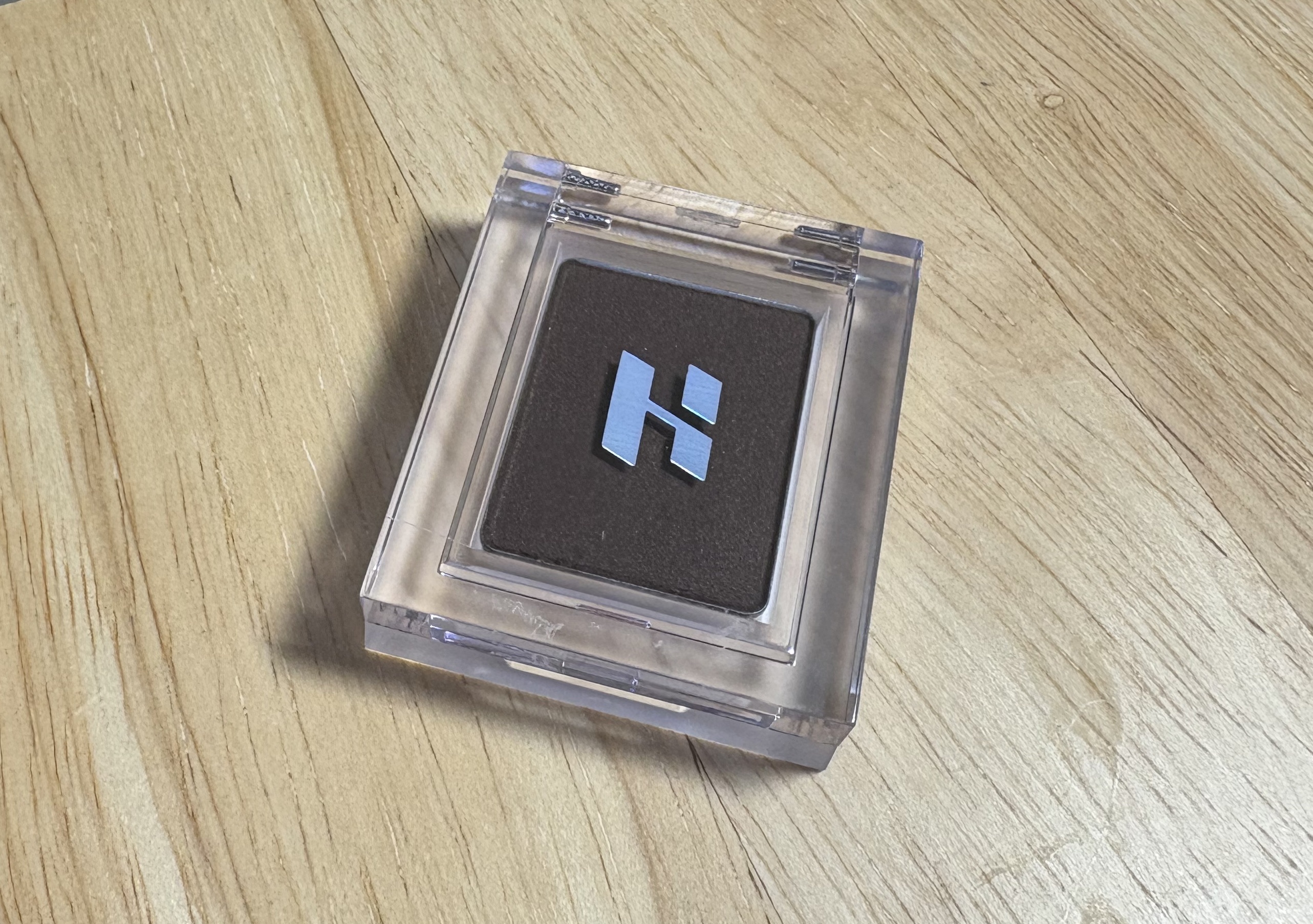 Ancci brush ANC157のクチコミ「HOLIKA HOLIKA　
マイフェイブピースアイシャドウ

粘膜ラインが綺麗に引けるジェル.....」（1枚目）