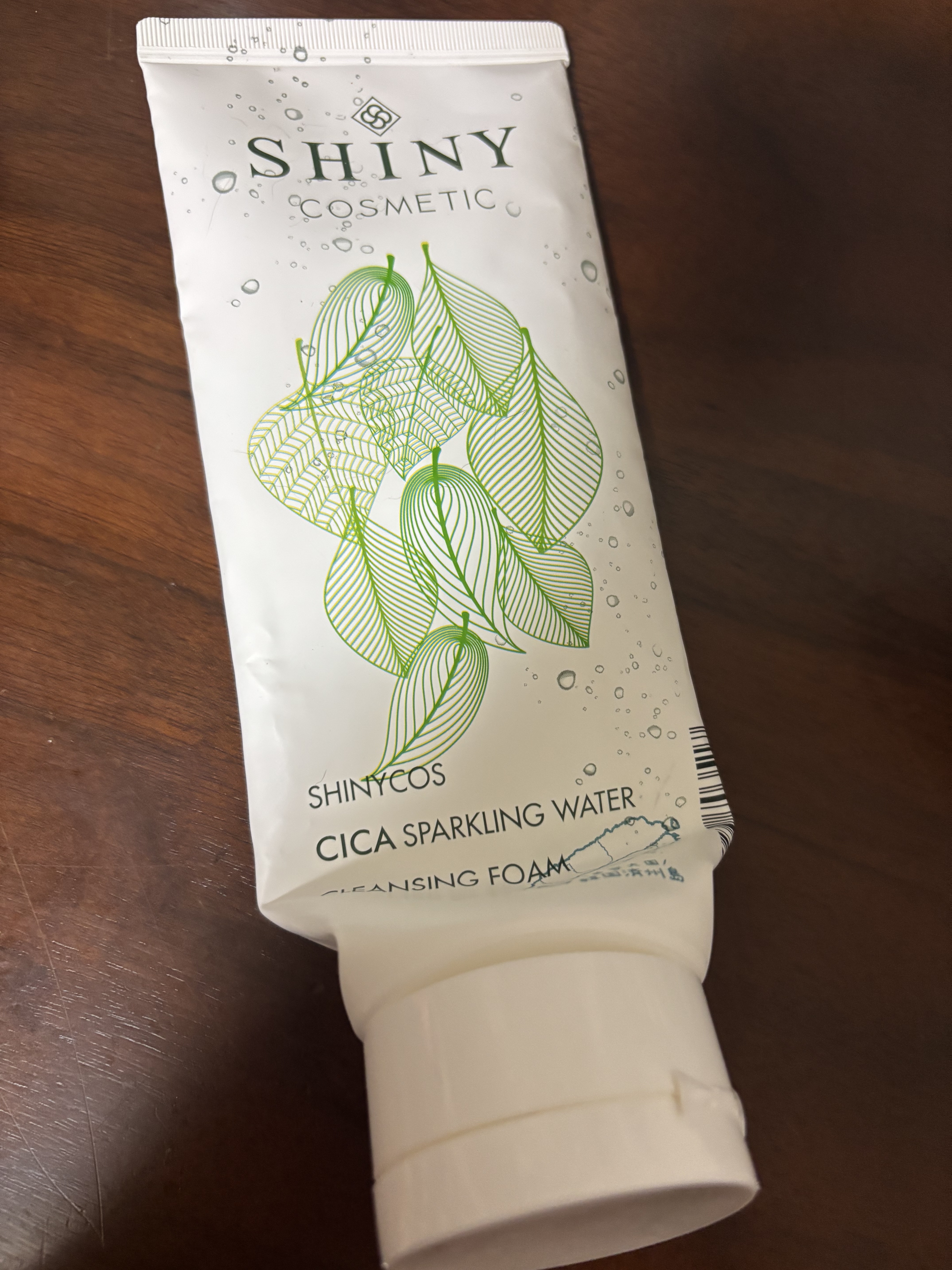 CICA SPARKLING WATER CLEANSING FORM/SHINY cosmetic/洗顔フォームを使ったクチコミ（1枚目）