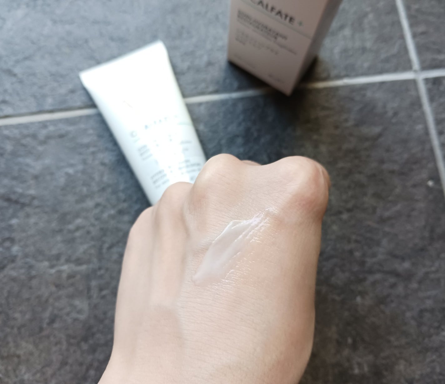 シカルファットプラス リペアミルク/アベンヌ/乳液を使ったクチコミ(3枚目)