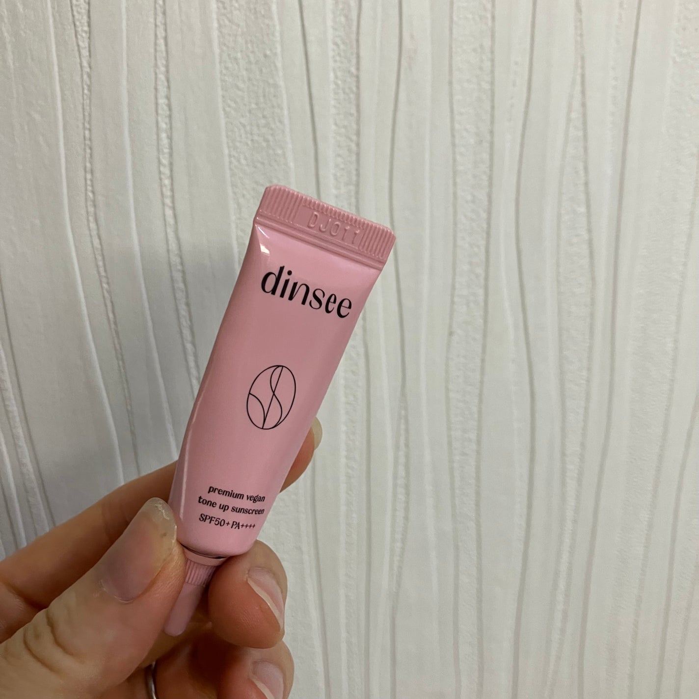 プレミ アムビーガン トーンアップ日焼け止め SPF50+PA++++/dinsee/日焼け止めミルクを使ったクチコミ(1枚目)