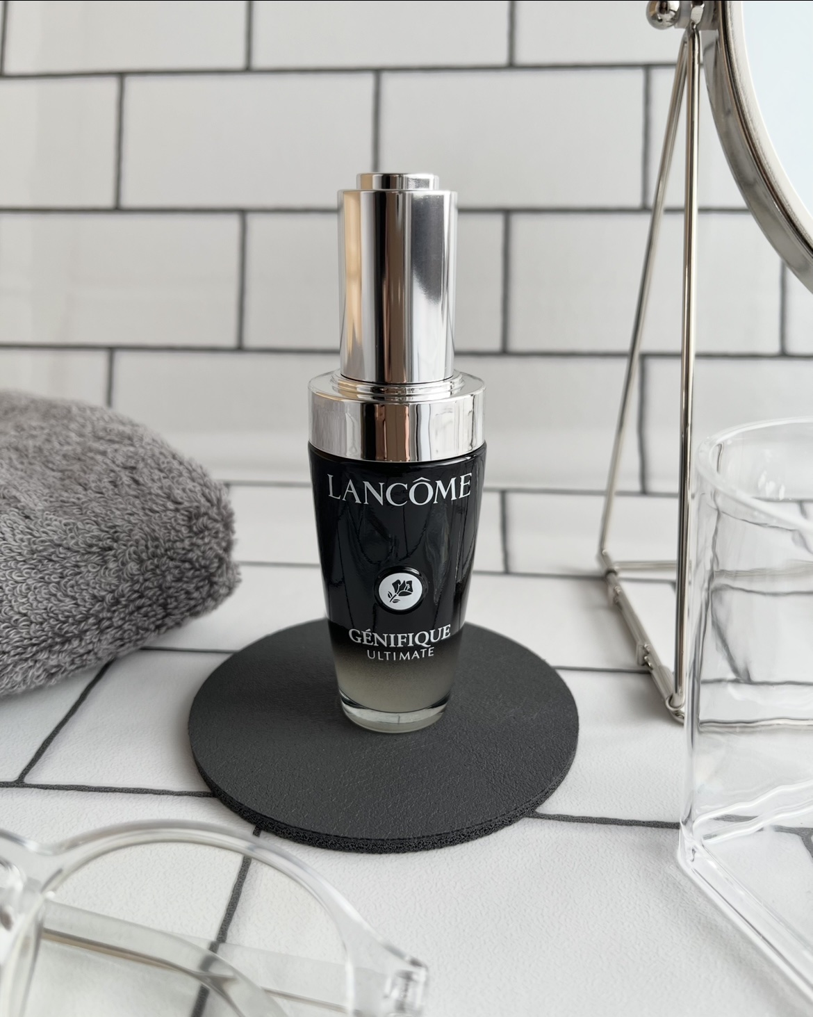 ランコムから商品提供をいただきました。

LIPSや美容雑誌などの口コミを見て
以前から注目していたブースター美容液です。

なめらかなテクスチャーで伸びとなじみが良く、
しっとりした使用感なのにベタつかないところが
自分好みだと感じました