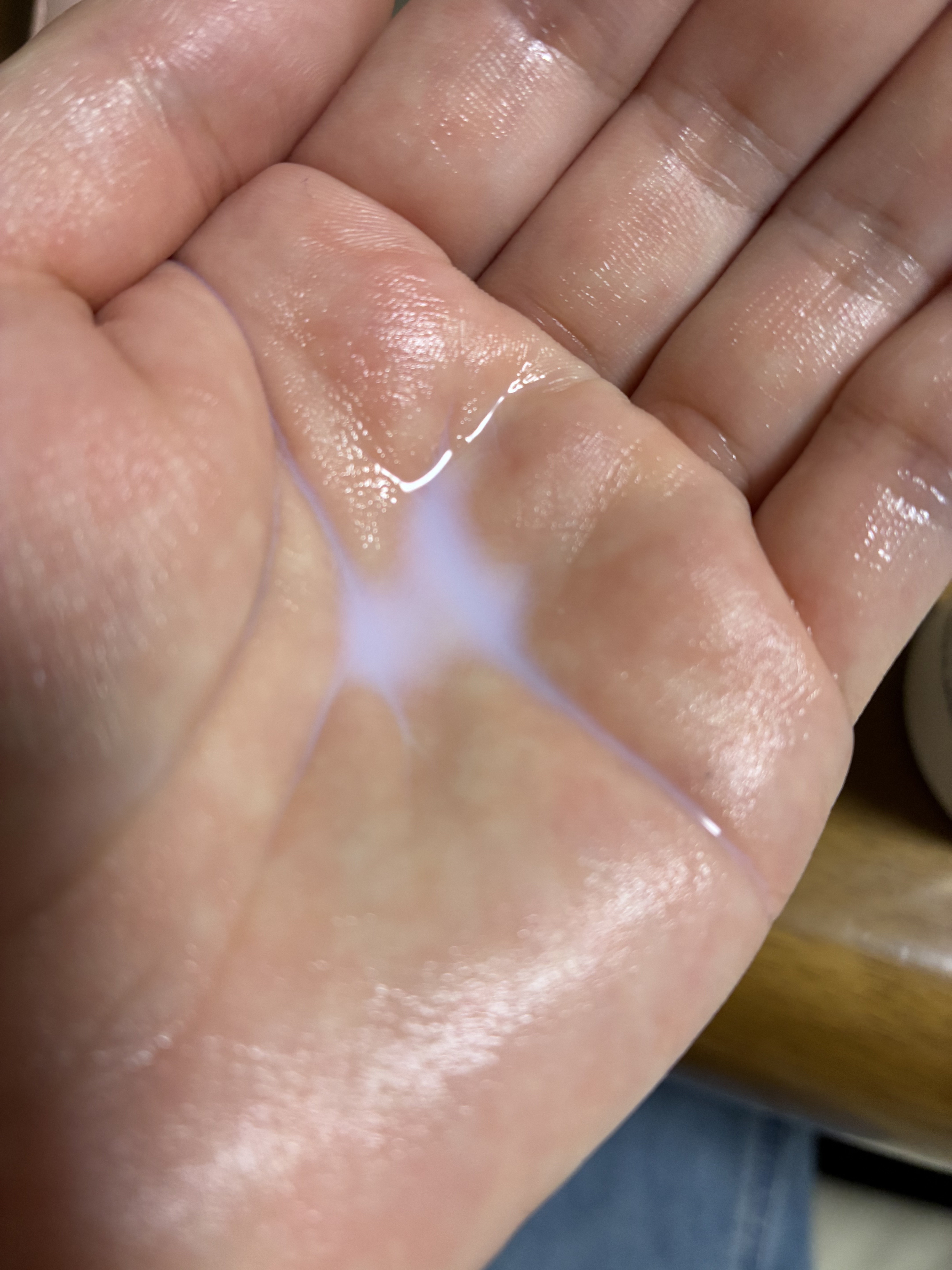 TOUT VERT ナノエマルジョン ディープのクチコミ「TOUT VERT
ナノエマルジョン ディープ


化粧水だけ気になるの買ってたら、乳液が無い.....」（2枚目）