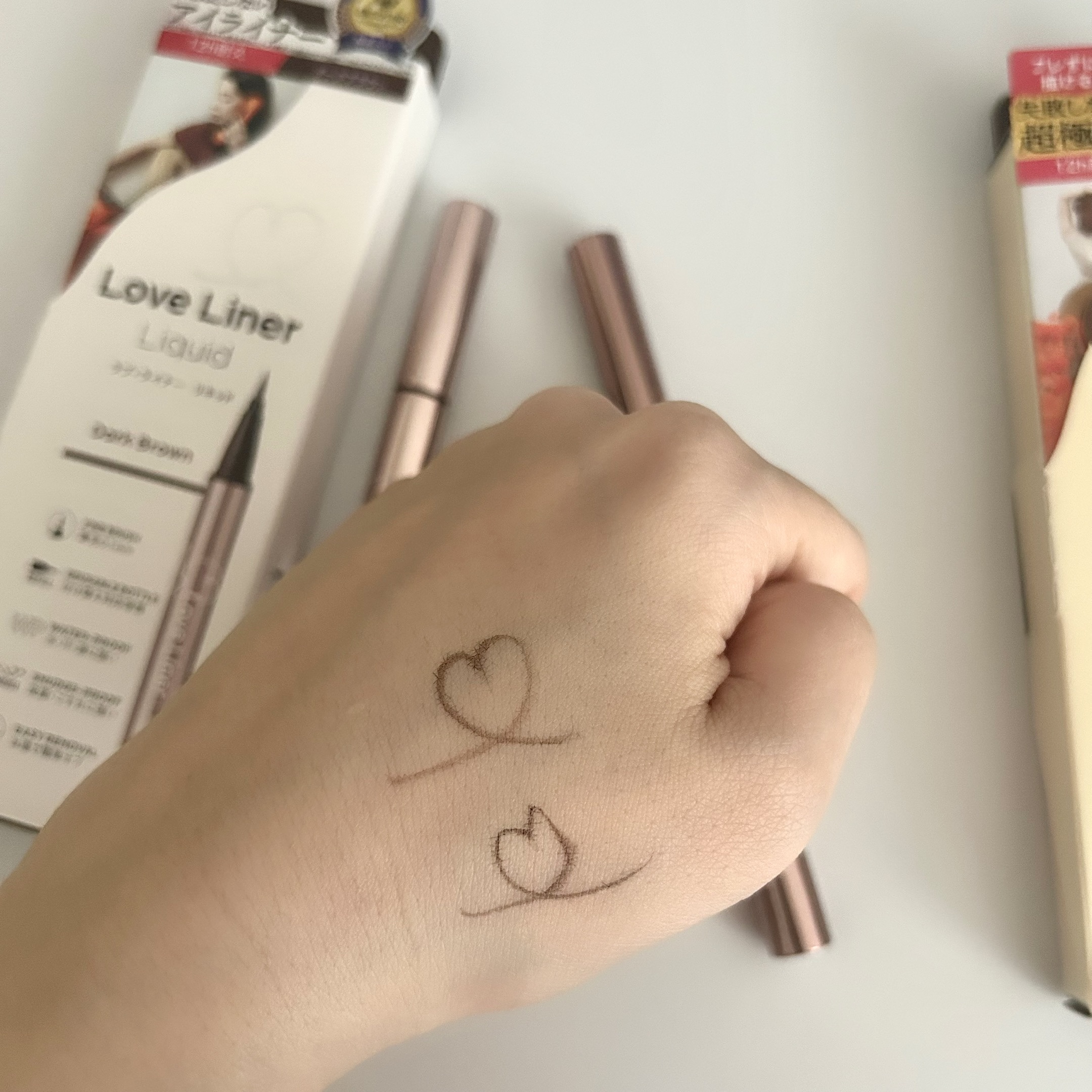 リキッドアイライナーR5 極細筆/ラブ・ライナー/リキッドアイライナーを使ったクチコミ（2枚目）