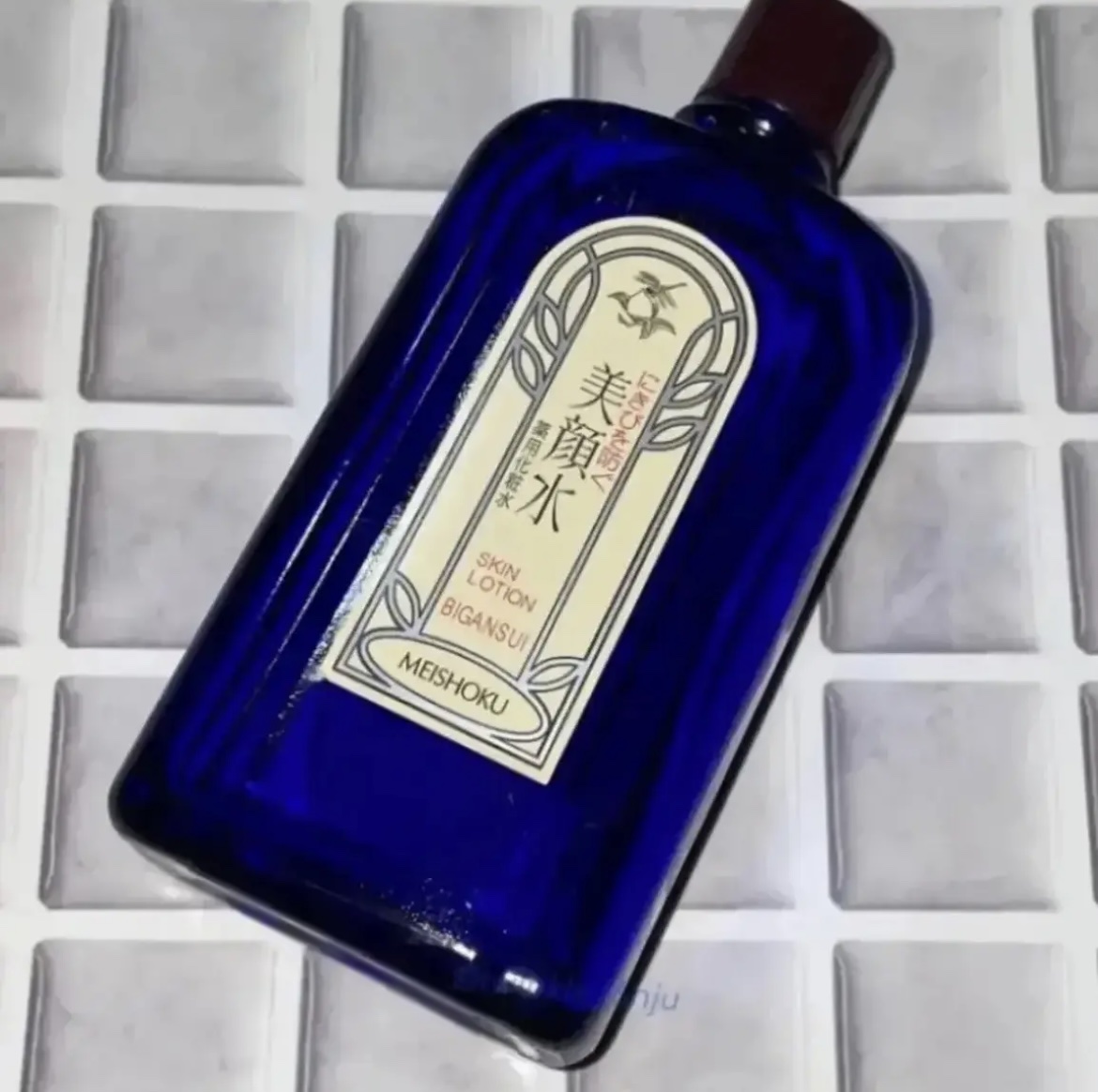   【商品】
明色化粧品明色 美顔水 薬用化粧水90ml


【商品の特徴】
殺菌・抗菌・消炎成分である薬用有効成分サリチル酸(BHA)とホモスルファミンがニキビの原因をしっかり除去

ニキビができにくい肌状態へと整えニキビ跡と毛穴の黒ずみ