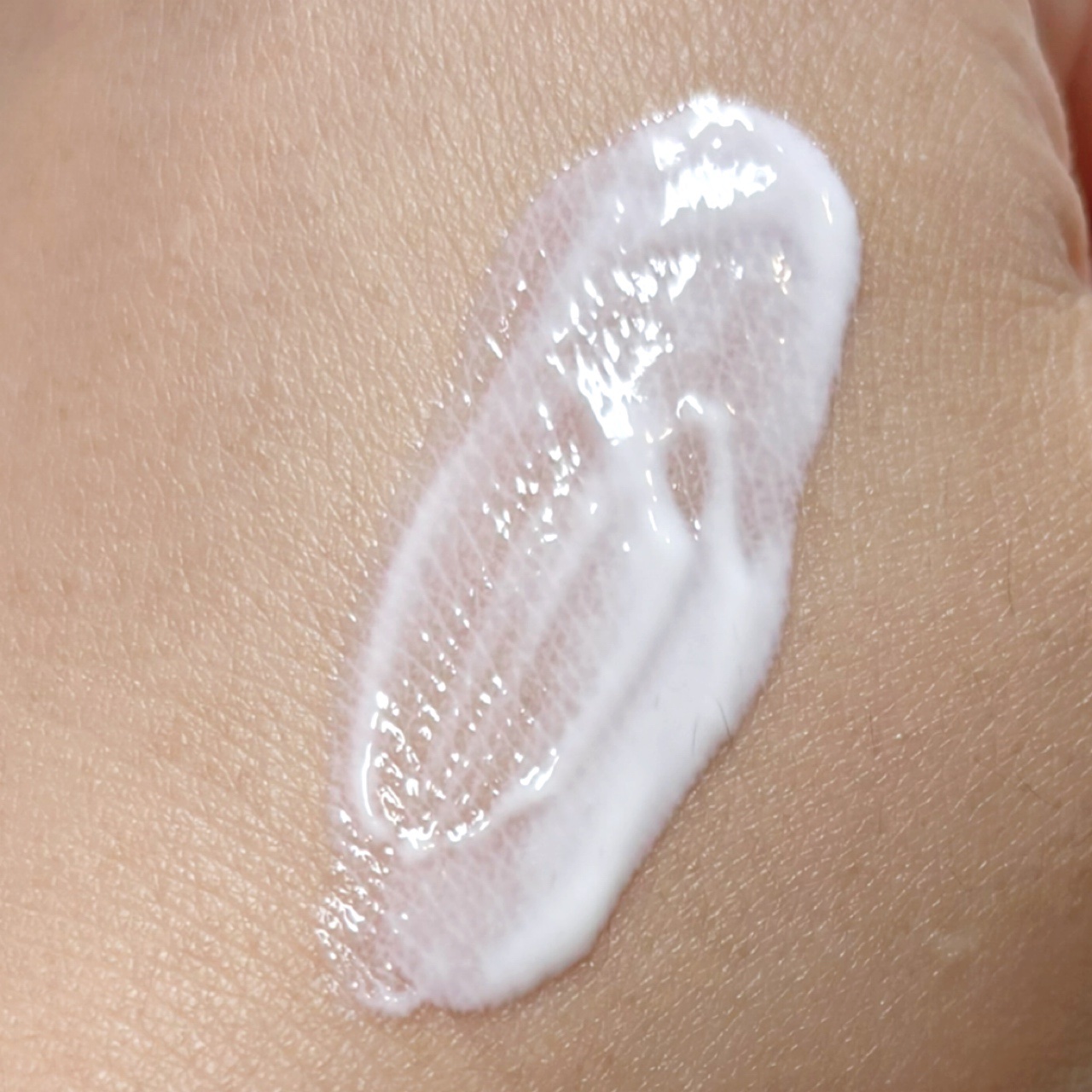 ヒアルーシカ ウォーターフィット サンセラム/SKIN1004/日焼け止めローションを使ったクチコミ（3枚目）