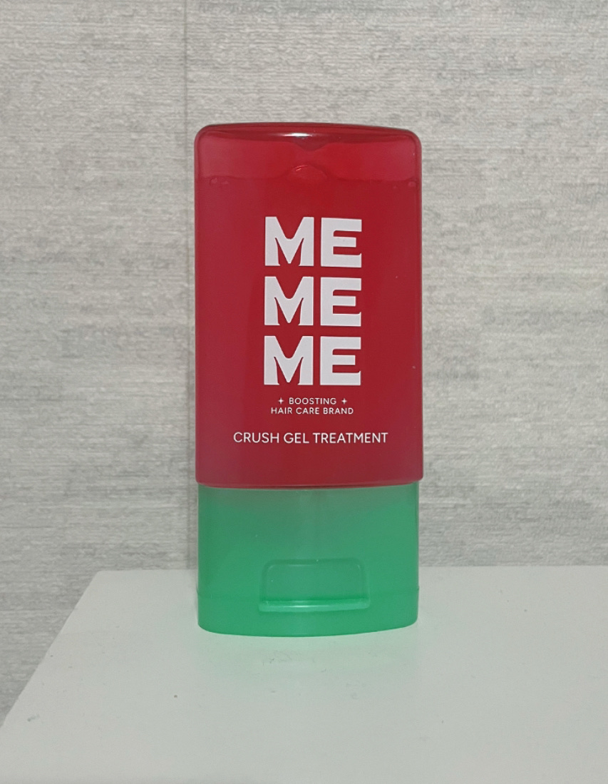 MEMEME クラッシュジェルトリートメント

¥1,540

❤️ぷるんとしたジェルを手で伸ばすとクラッシュし、なじみやすく変化

❤️髪内部までダメージ補修＆うるおいパック

❤️ベタつかず、さらさらとしぜんにまとまる美髪へ

・アイロ