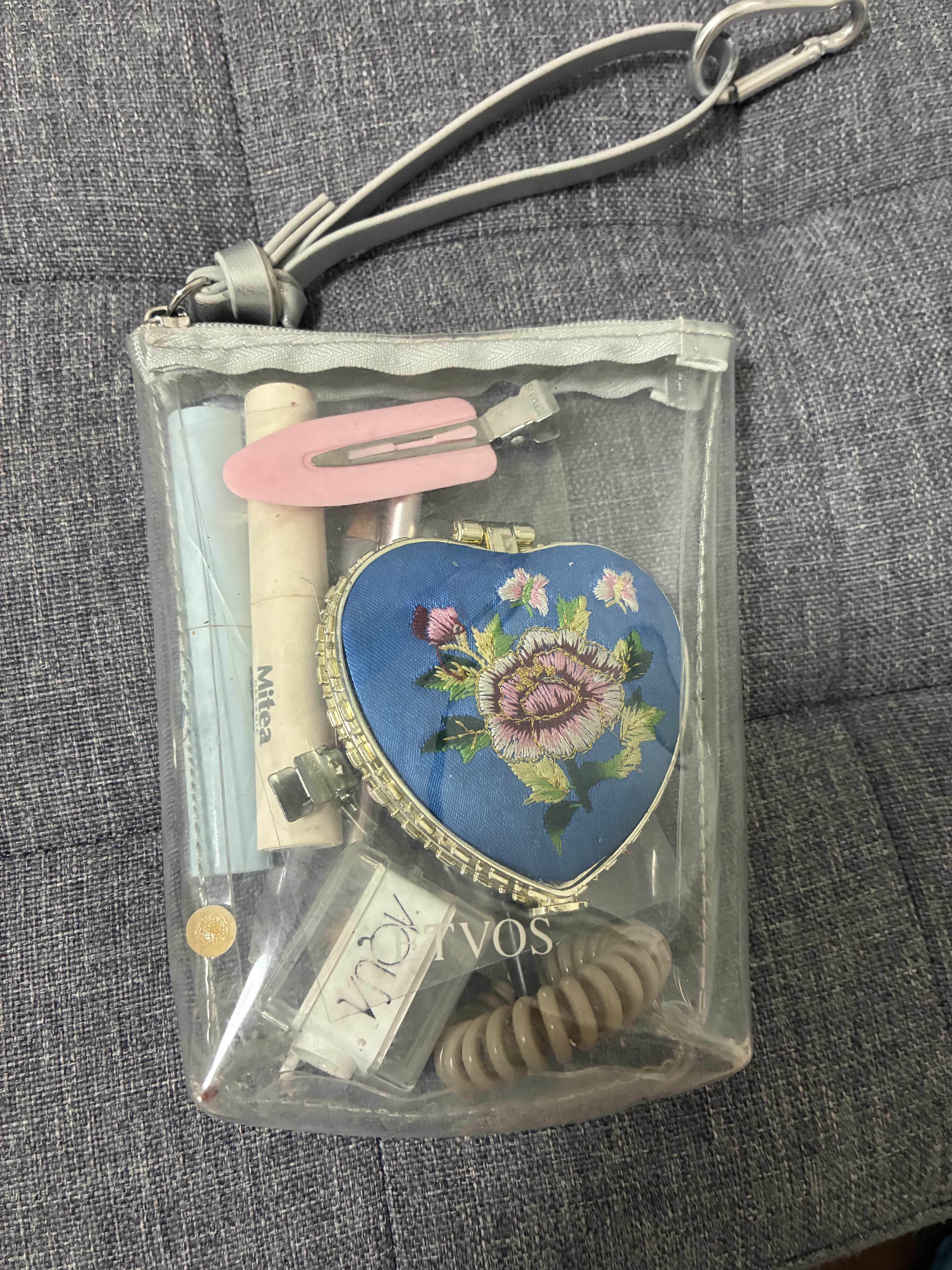 跡が付かない前髪クリップ ピンク&ホワイト【新】/マペペ/ヘアアクセサリーを使ったクチコミ（1枚目）