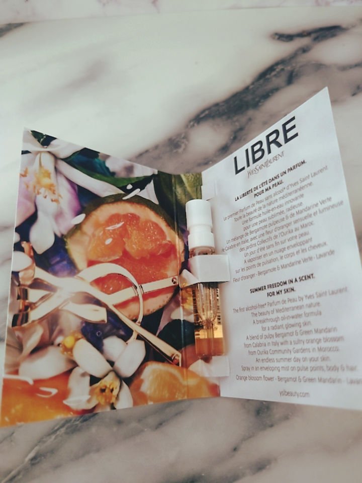 🍊YVES SAINT LAURENT BEAUTEリブレ ロー ニュ​🍊
誕プレと一緒に入っていたリブレ ロー ニュ​のサンプル🥰

これがめっちゃいい香りなんです🤩

フローラルシトラスで、どこかセクシーな香り🥀
ベースは柑橘