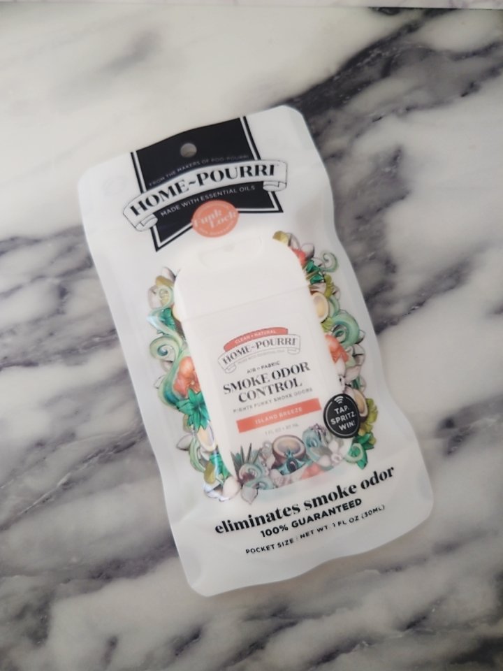 🚬Poo-Pourri　HOME〜POURRI🚬
iHerb🌿購入品👛
こちらはトイレの消臭でおなじみのPoo-Pourriから出た、タバコの匂い対策のスプレー( ﾟДﾟ)y─┛~~

私は車で使おうと思い購入👛

香りはアイラン