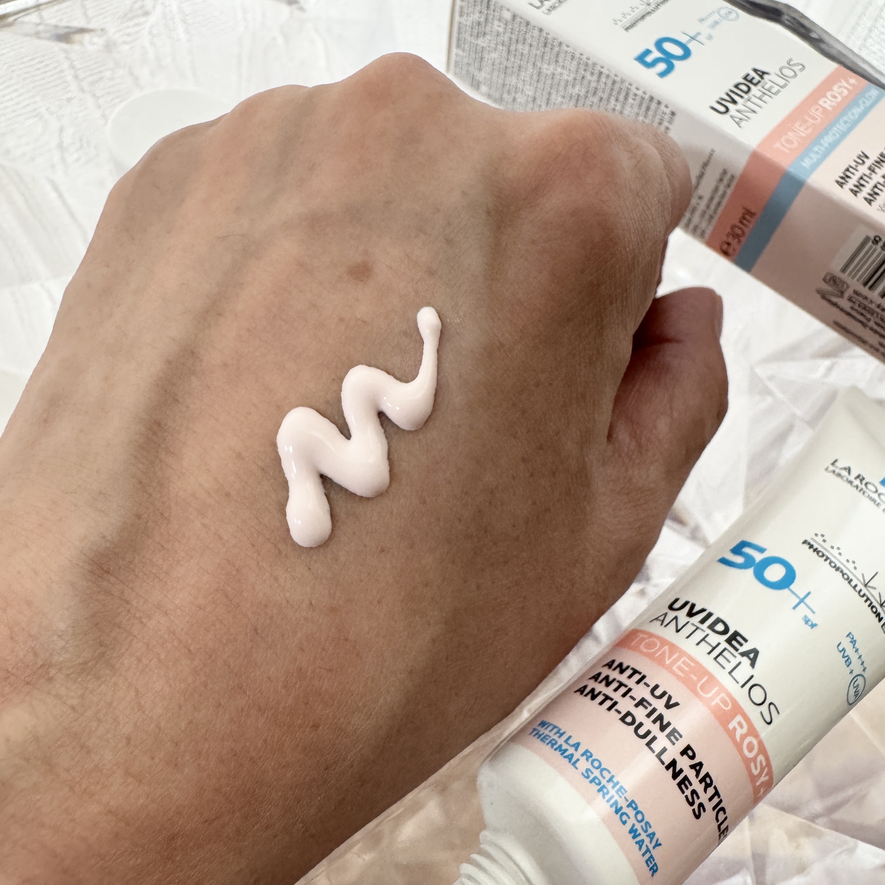 UVイデア XL プロテクショントーンアップ ローズ+/ラ ロッシュ ポゼ/日焼け止め・UVケアを使ったクチコミ（2枚目）