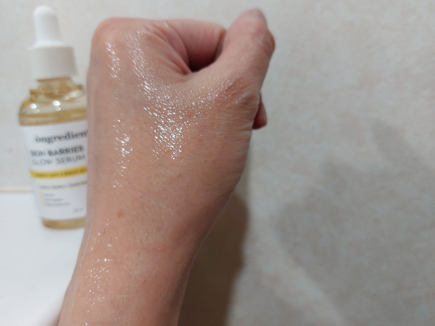 オングリディエンツ スキンバリアグローセラム/Ongredients/美容液を使ったクチコミ(4枚目)