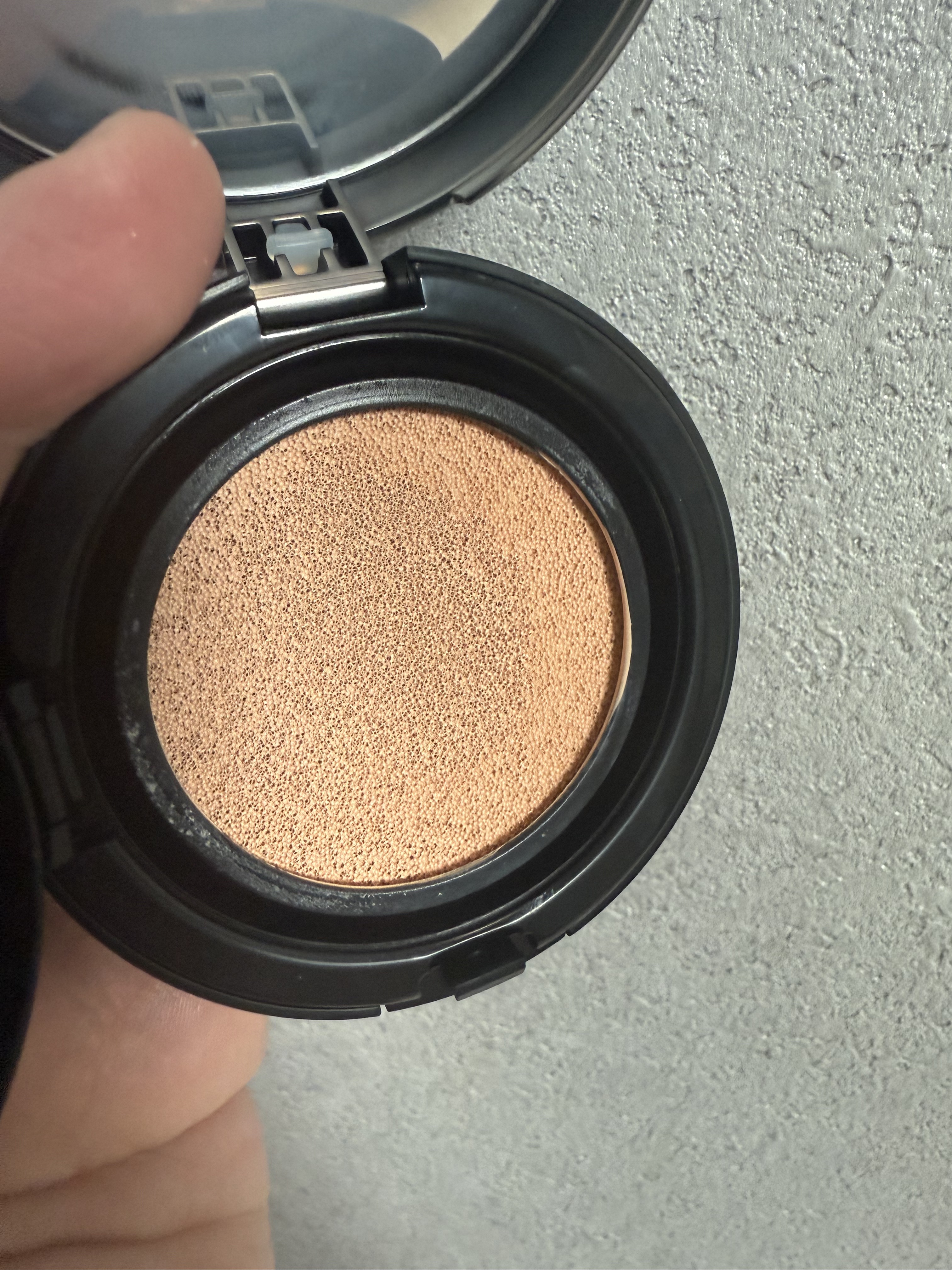 ネーミング ゼログラビティ カバーフィットクッション/NAMING./クッションファンデーションを使ったクチコミ（2枚目）