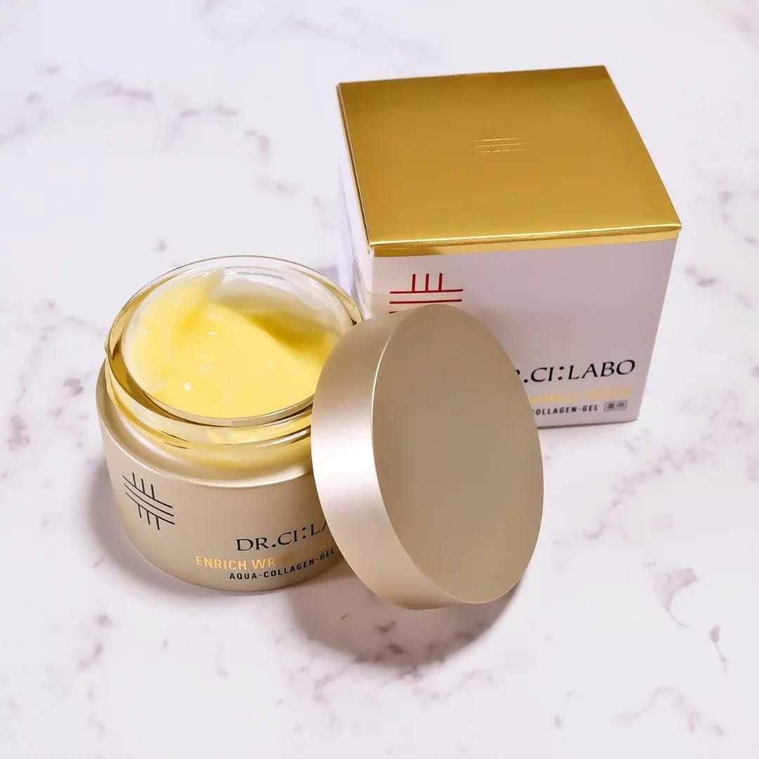 #PR 薬用アクアコラーゲンゲル　エンリッチリンクルリペア

⭐特徴⭐
リッチな濃密テクスチャー
高級感のあるフルーティフローラルの香り

⭐使用感⭐
コクのある濃密テクスチャーで、
しっかり肌に密着させられます♪

肌の気になる部分には丁