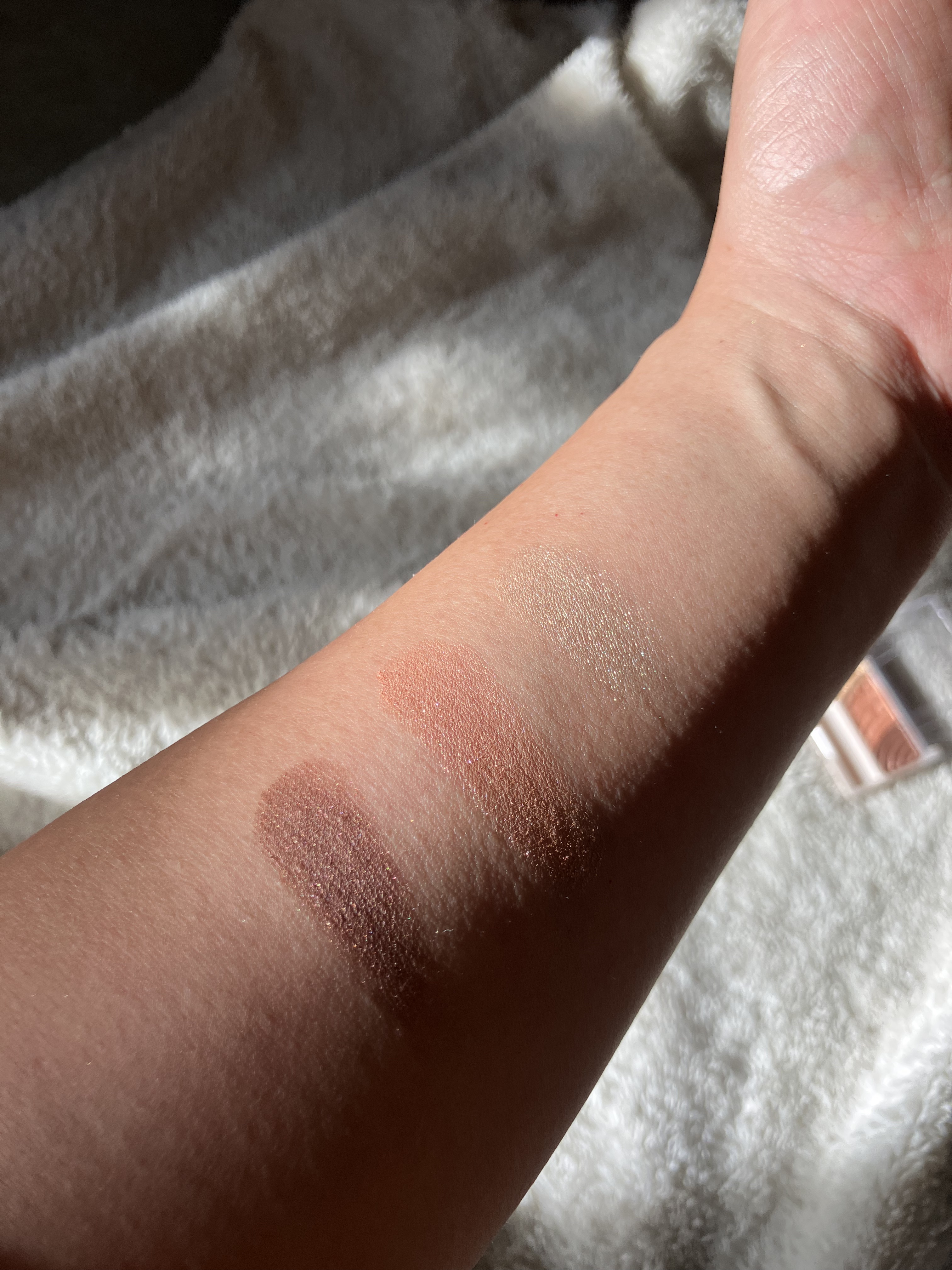 トーンアップアイシャドウ/CEZANNE/アイシャドウパレットを使ったクチコミ（3枚目）