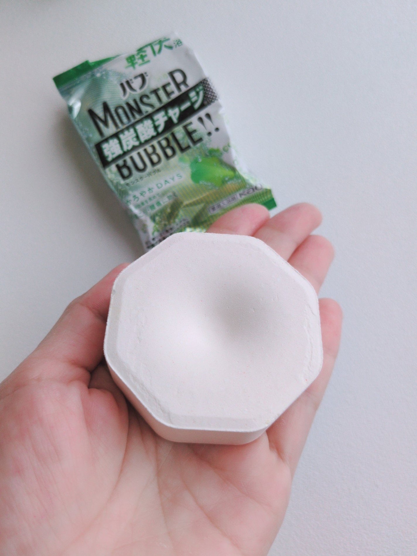 モンスターバブル かろやかDAYS /バブ/炭酸系入浴剤を使ったクチコミ(2枚目)
