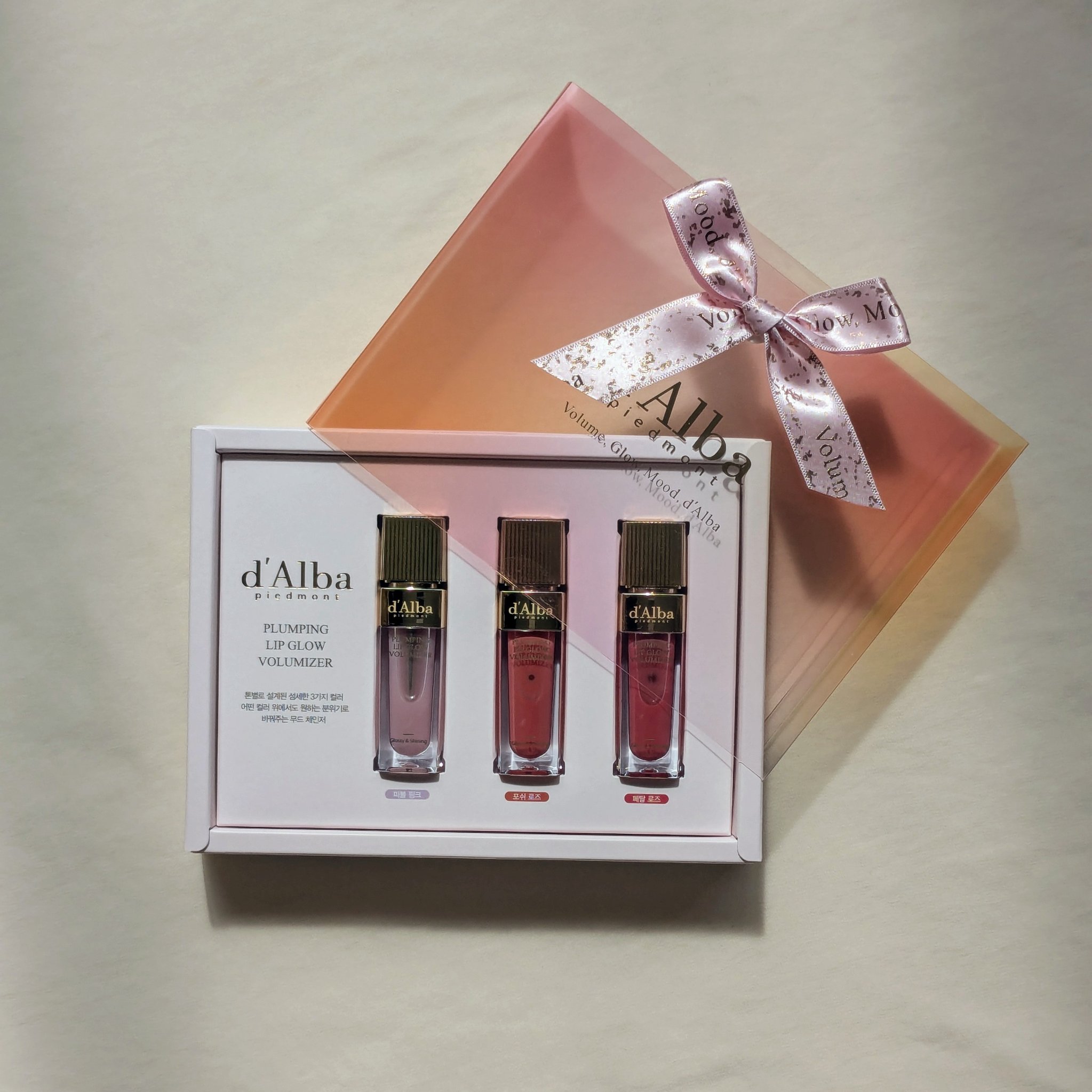 ☑ d'Alba
Plumping Lip Glow Mood Volumizer
01 Feeble Pink 
02 Posh Rose
03 Petal Rose

メガ割でダルバのリップを3種セットで購入♡

縦じわなくして
くちび