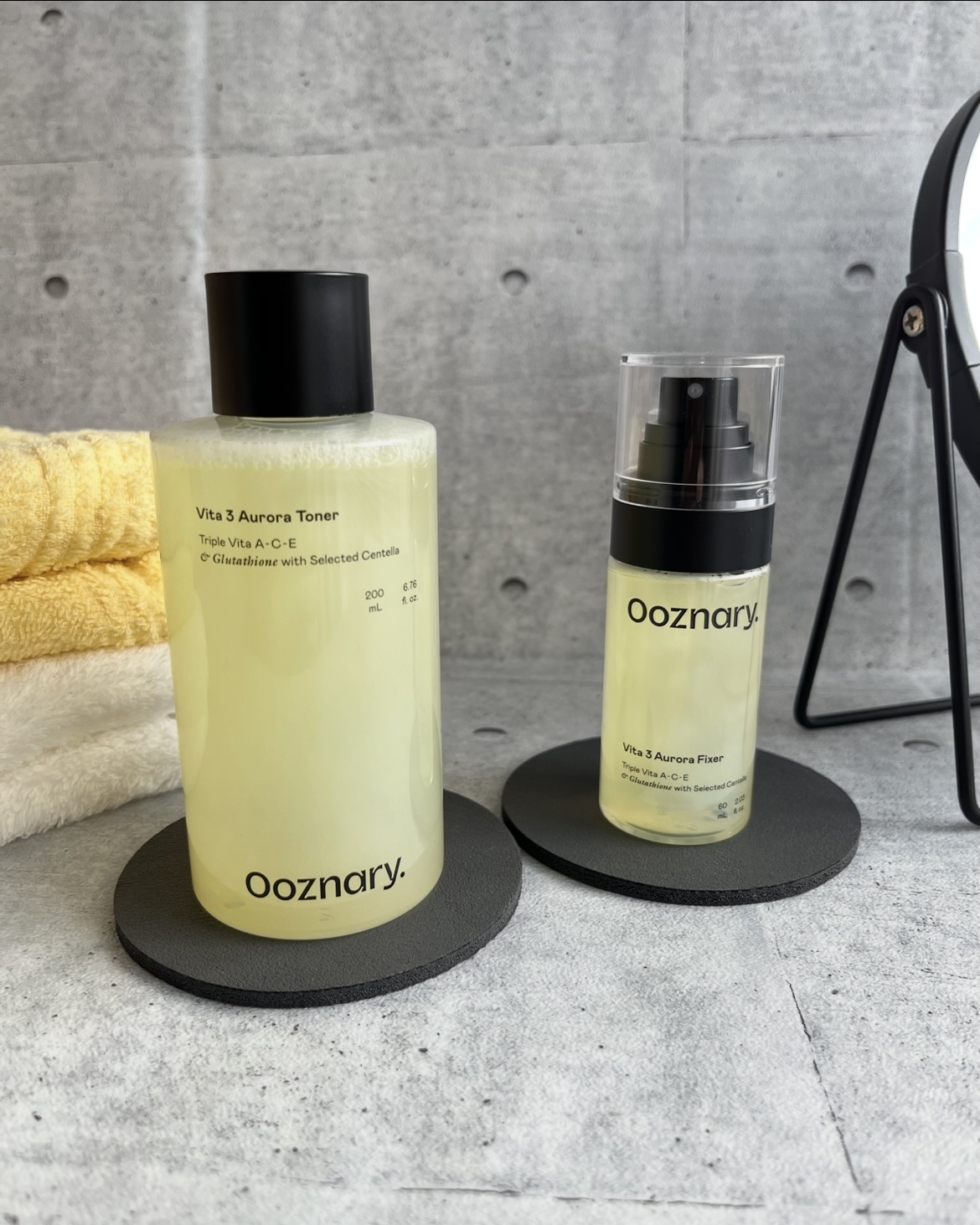 LIPSやSNSなどの口コミを見て
以前から気になっていたアイテムです。

「ビタ3オーロラトナー」は主に家で、
「オーロラフィクサートナー」は外出先で使用していますが
どちらもしっとりした使用感なのにベタつきが気にならないと感じるので
季