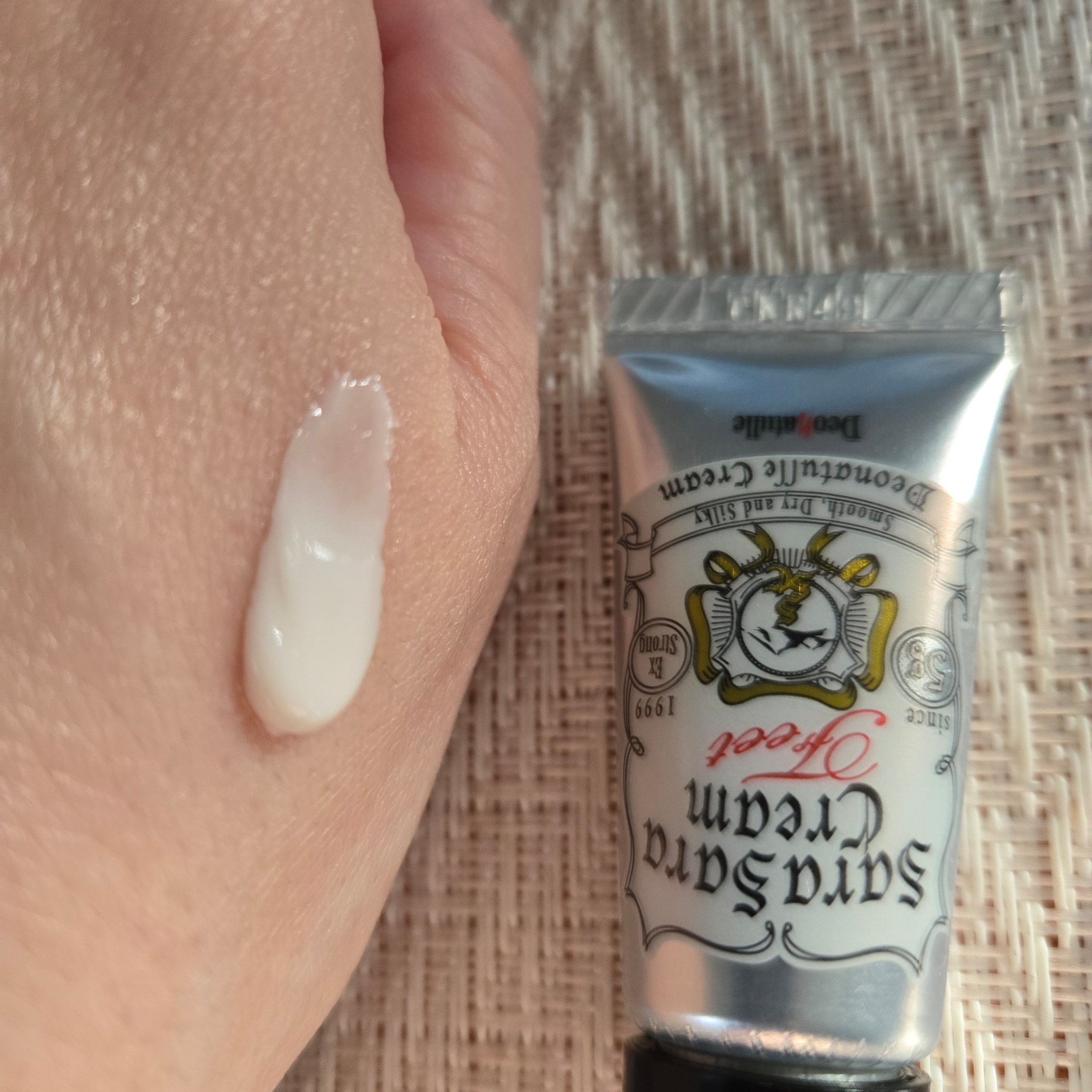 薬用足指さらさらクリーム/デオナチュレ/デオドラント・制汗剤を使ったクチコミ（2枚目）