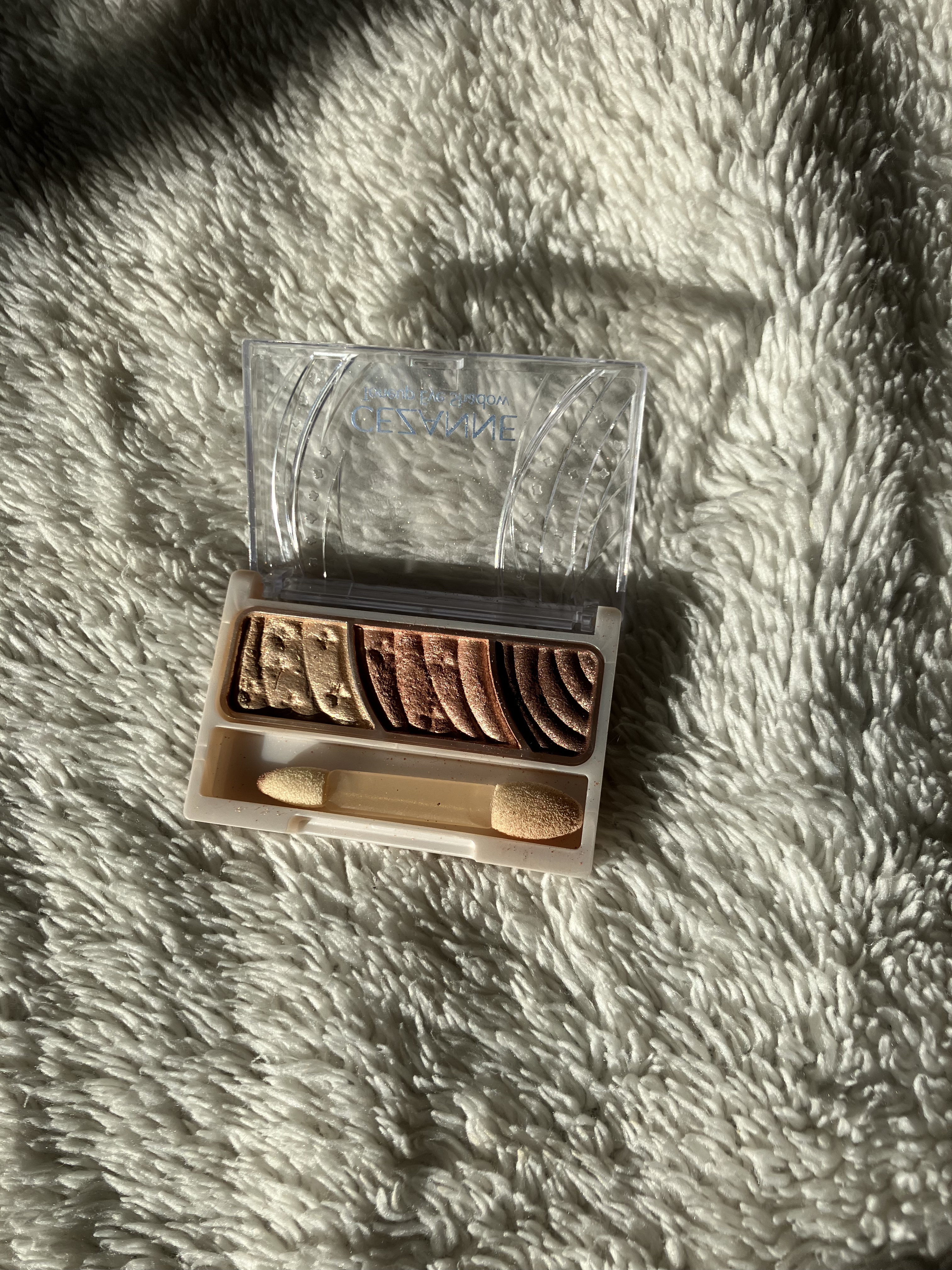 トーンアップアイシャドウ/CEZANNE/アイシャドウパレットを使ったクチコミ（2枚目）