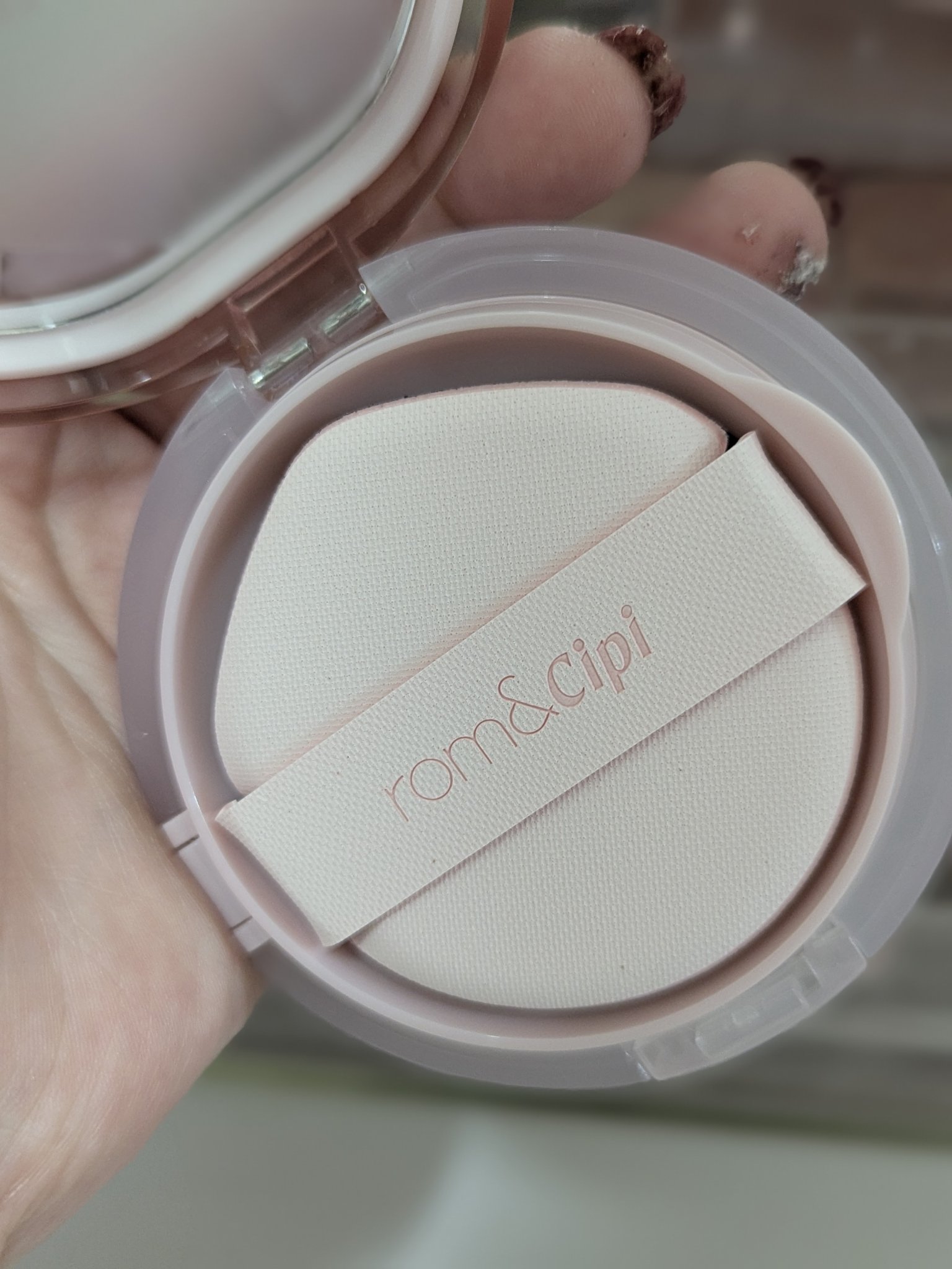 ロムシピ レシピクッション/rom&Cipi/クッションファンデーションを使ったクチコミ（3枚目）