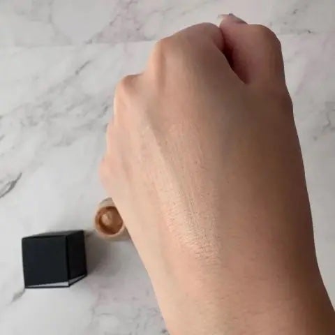 カネボウ ライブリースキン ウェアⅡ/KANEBO/リキッドファンデーションを使ったクチコミ(2枚目)